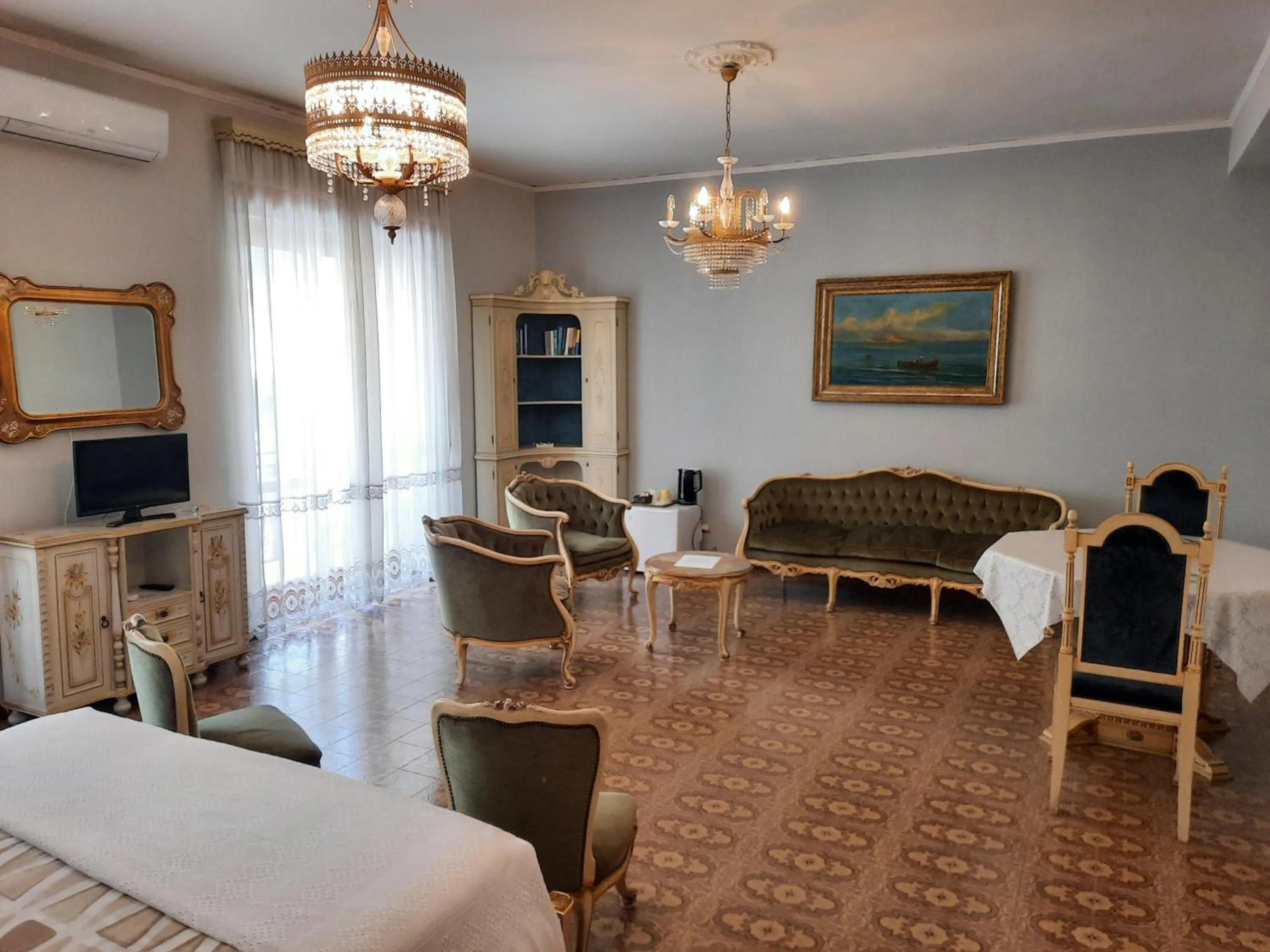 Bedroom in Villa Ada B&B