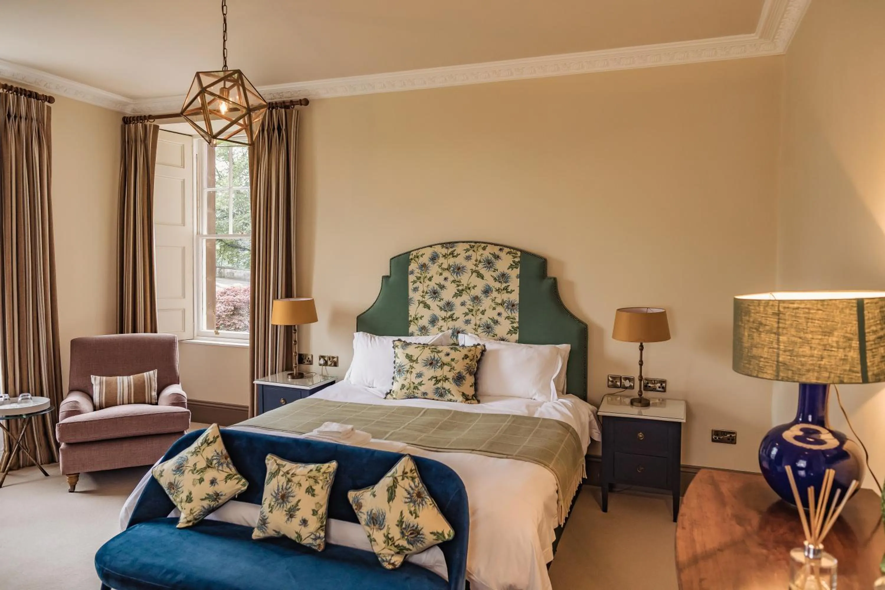 Bed in Atholl Arms Hotel & Residence Dunkeld