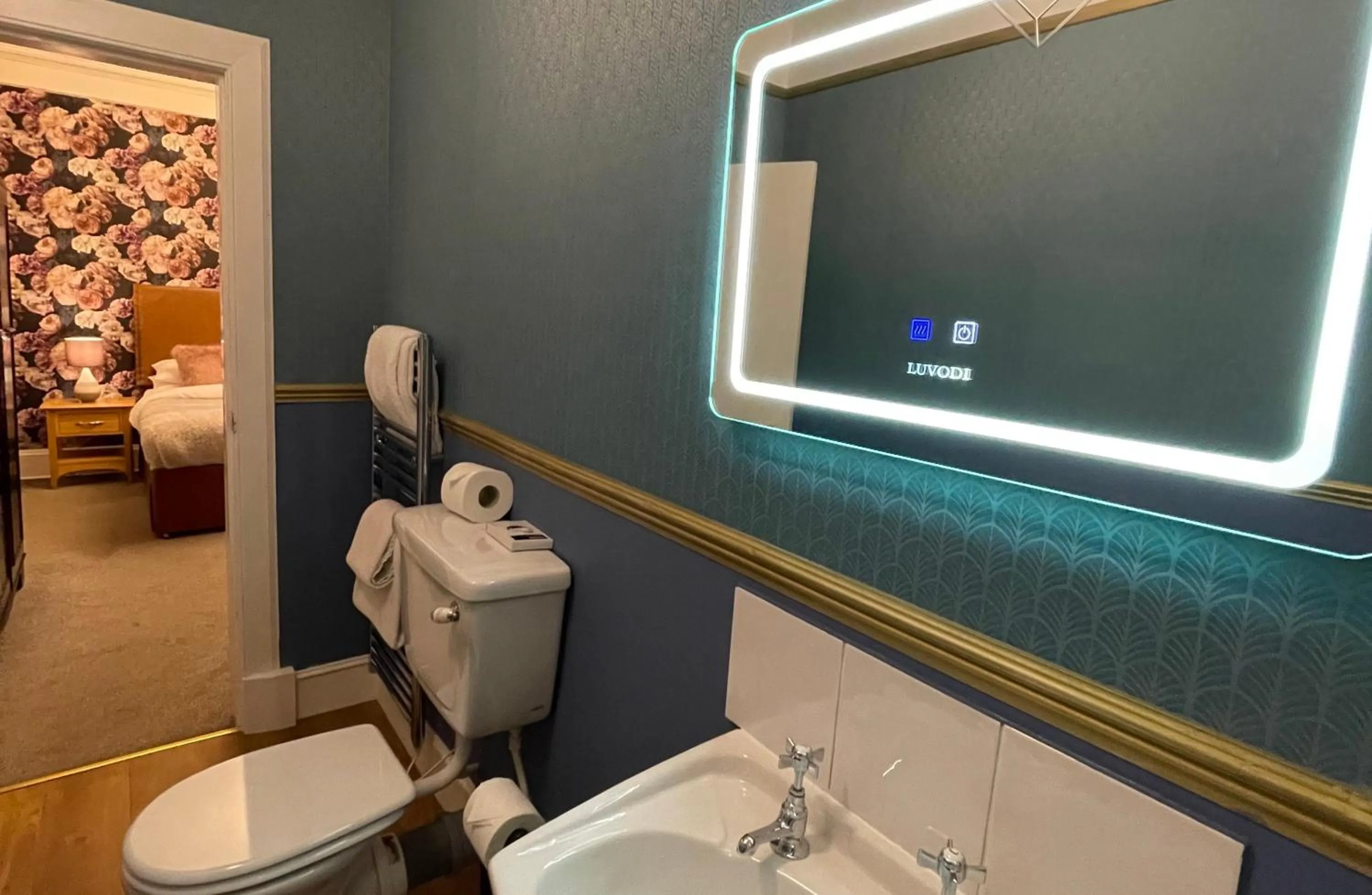 Double Guest Room in Atholl Arms Hotel & Residence Dunkeld