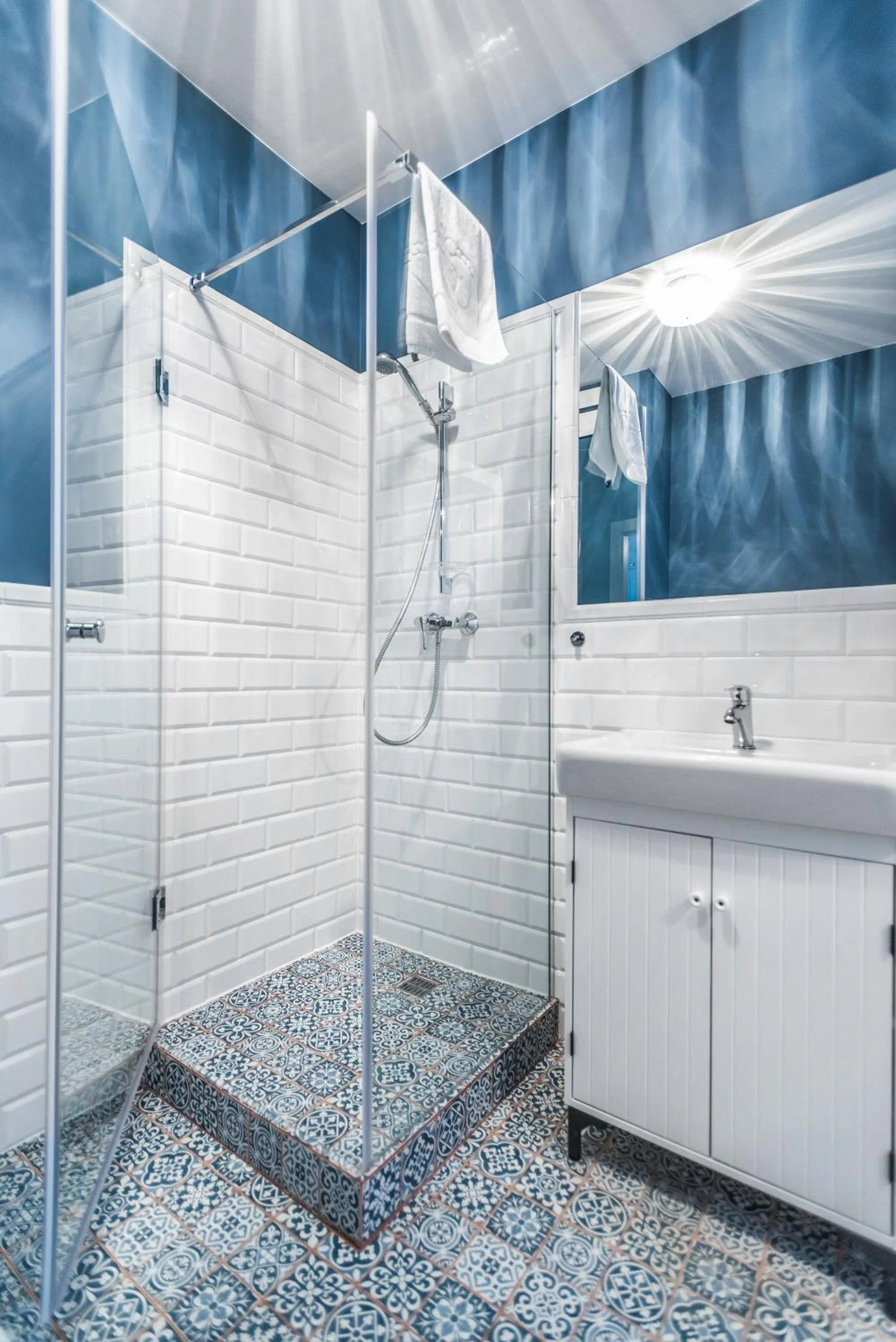 Shower in Triton Park Apartments