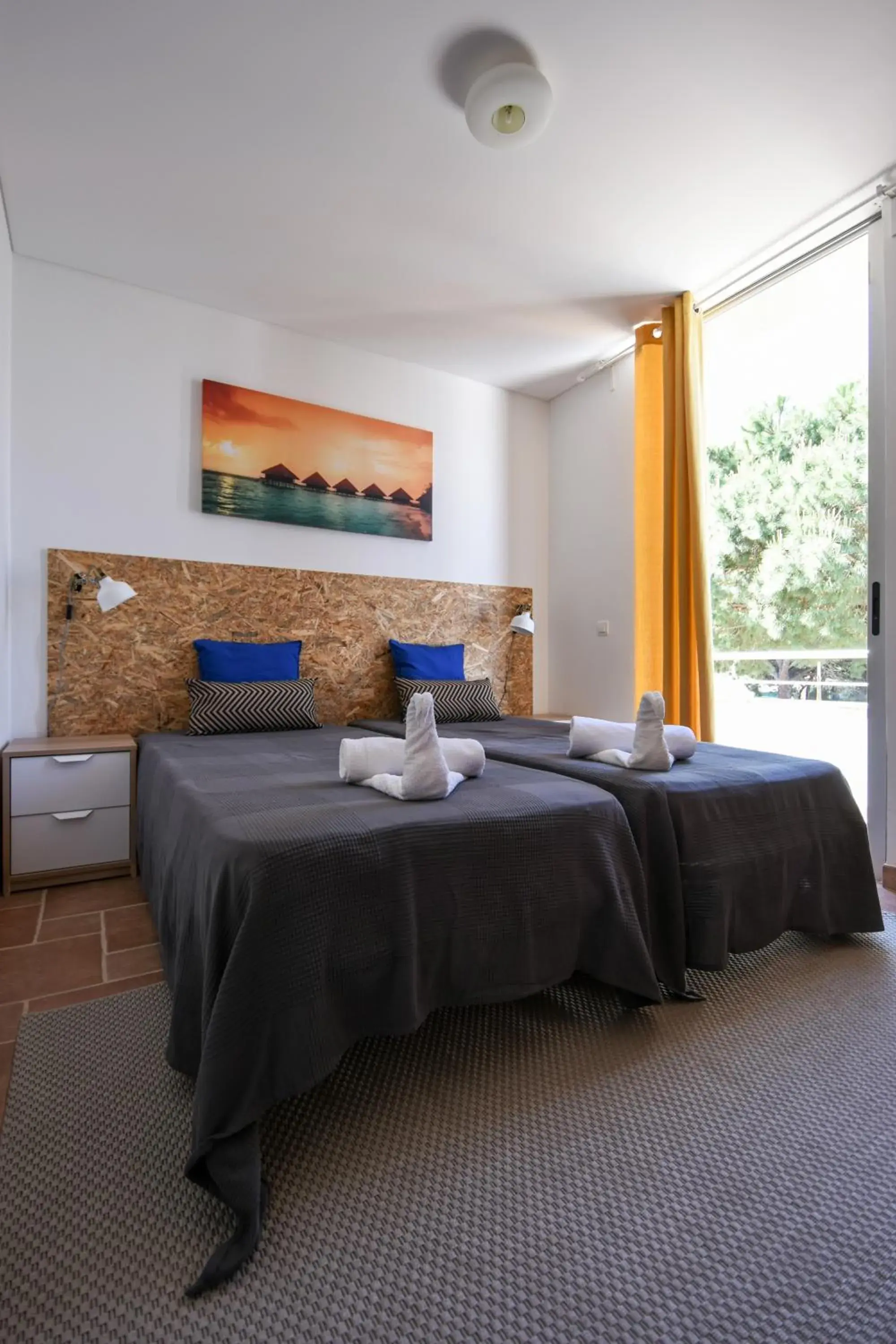 Large Twin Room with Shared Bathroom in Pé na Areia - Guest House Large Twin Room with Shared Bathroom in Pé na Areia - Guest House