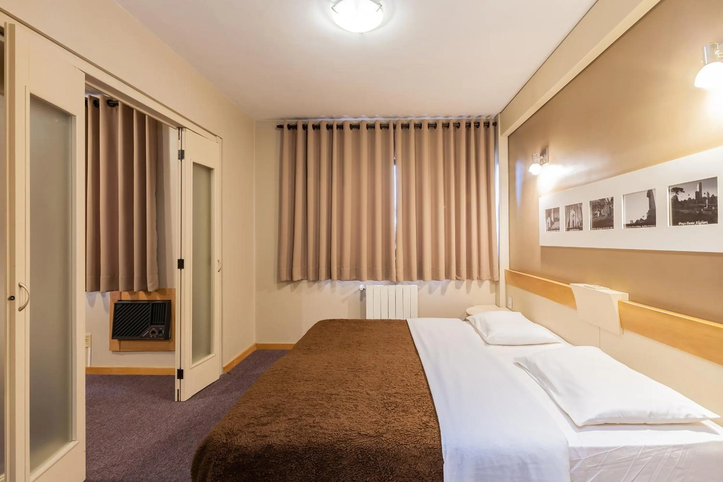 Bed in Tri Hotel & Flat Caxias