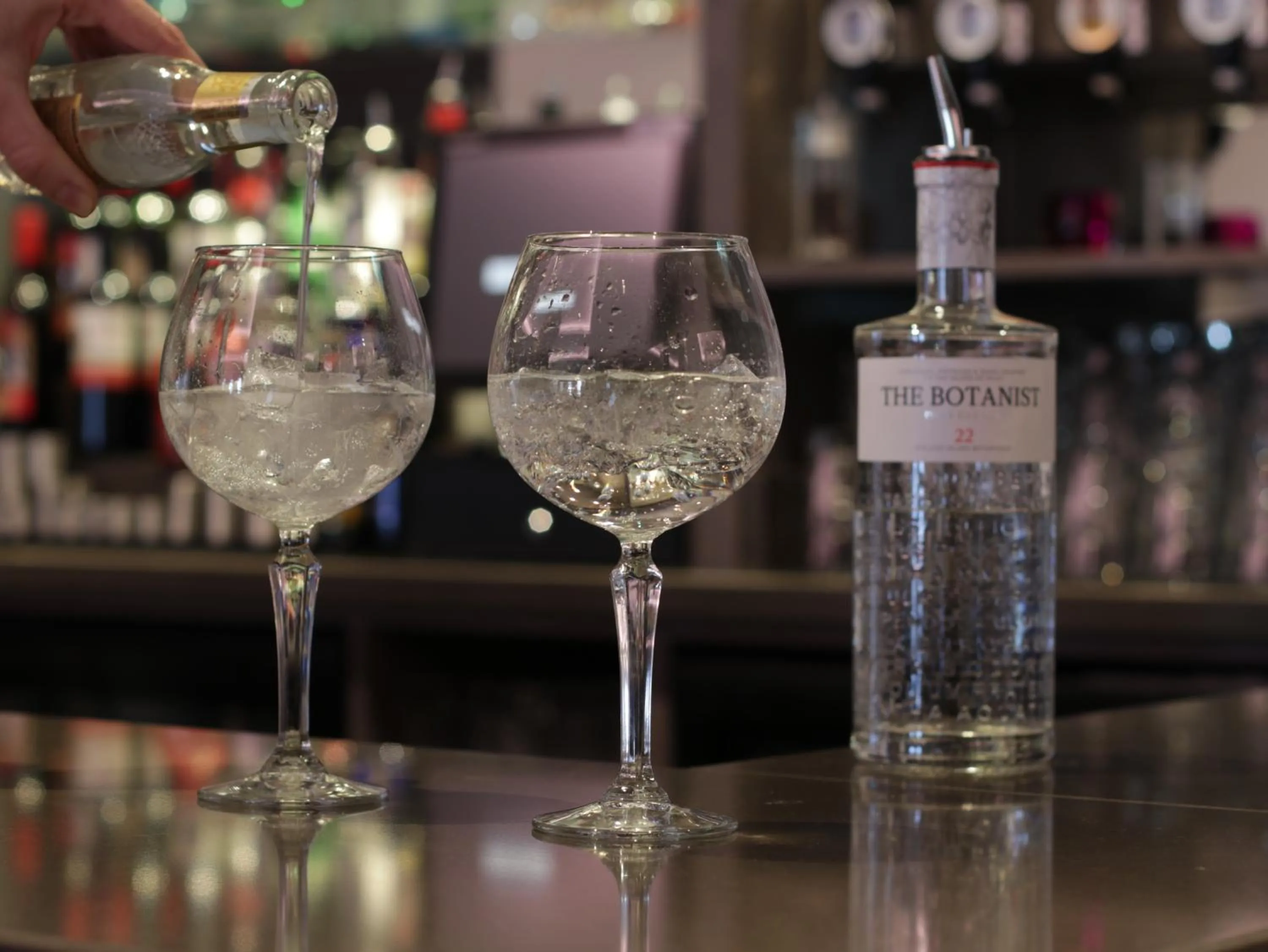 Alcoholic drinks in Hetland Hall Hotel