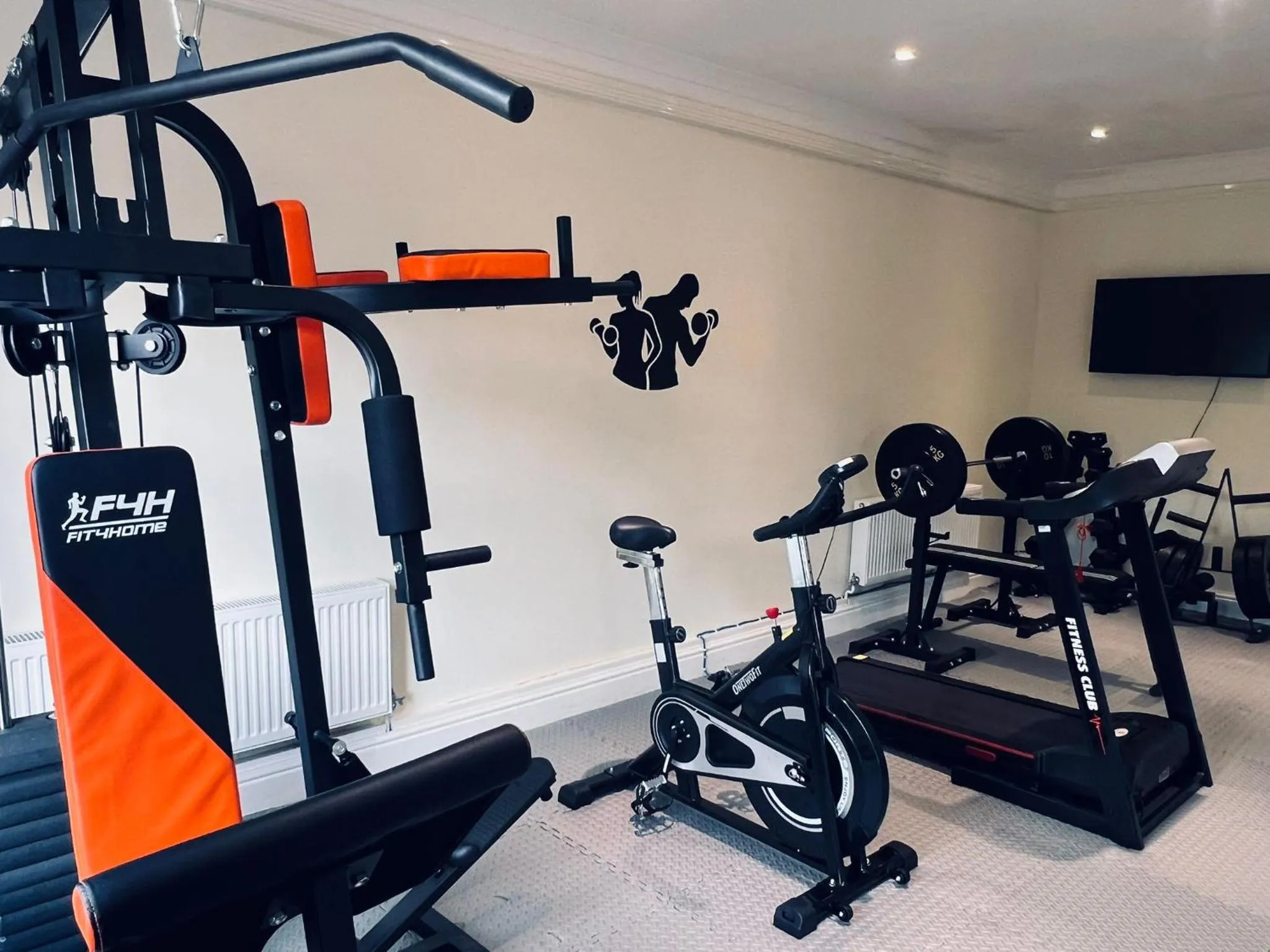 Fitness centre/facilities in Ramada by Wyndham Cheltenham