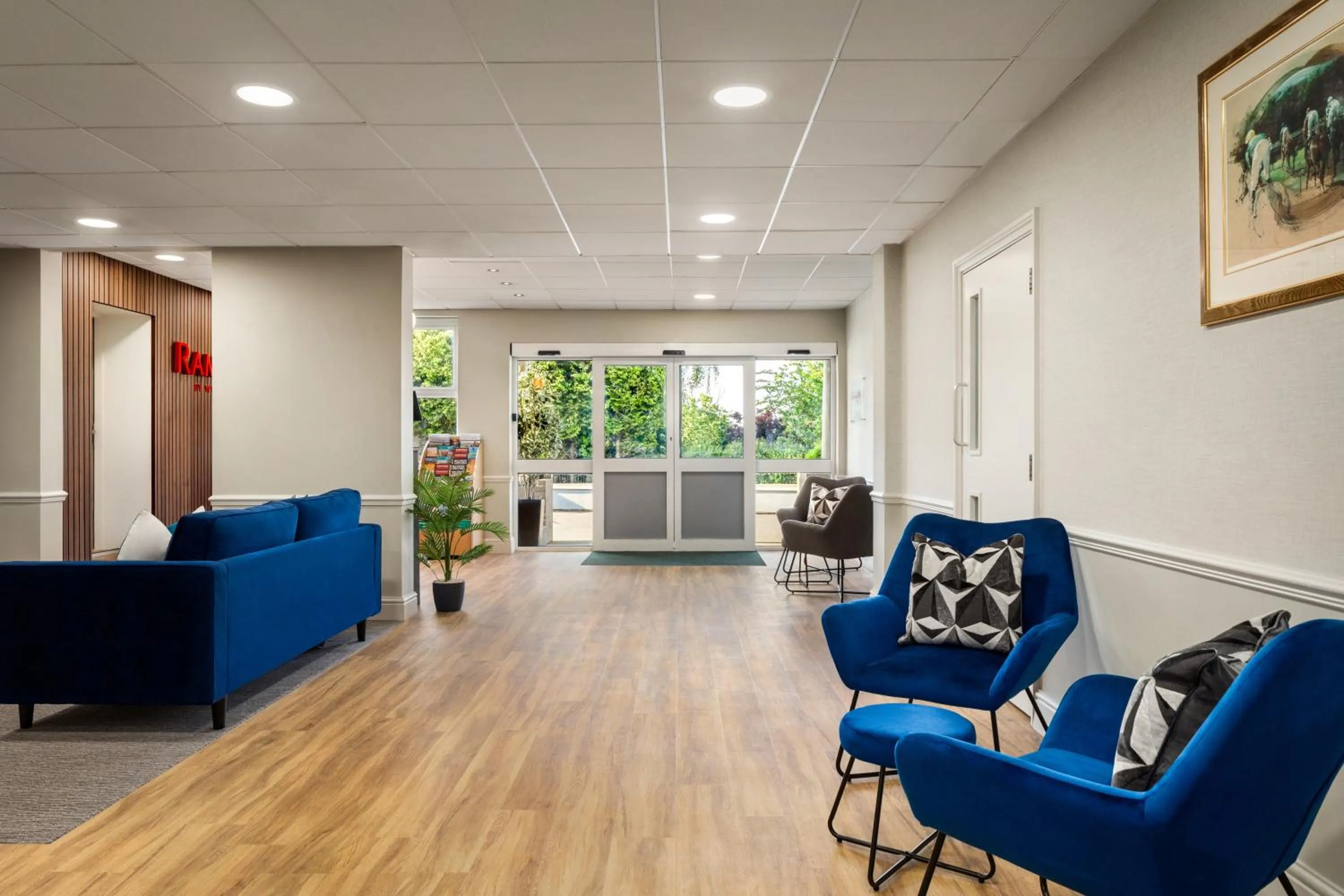 Lobby or reception in Ramada by Wyndham Cheltenham