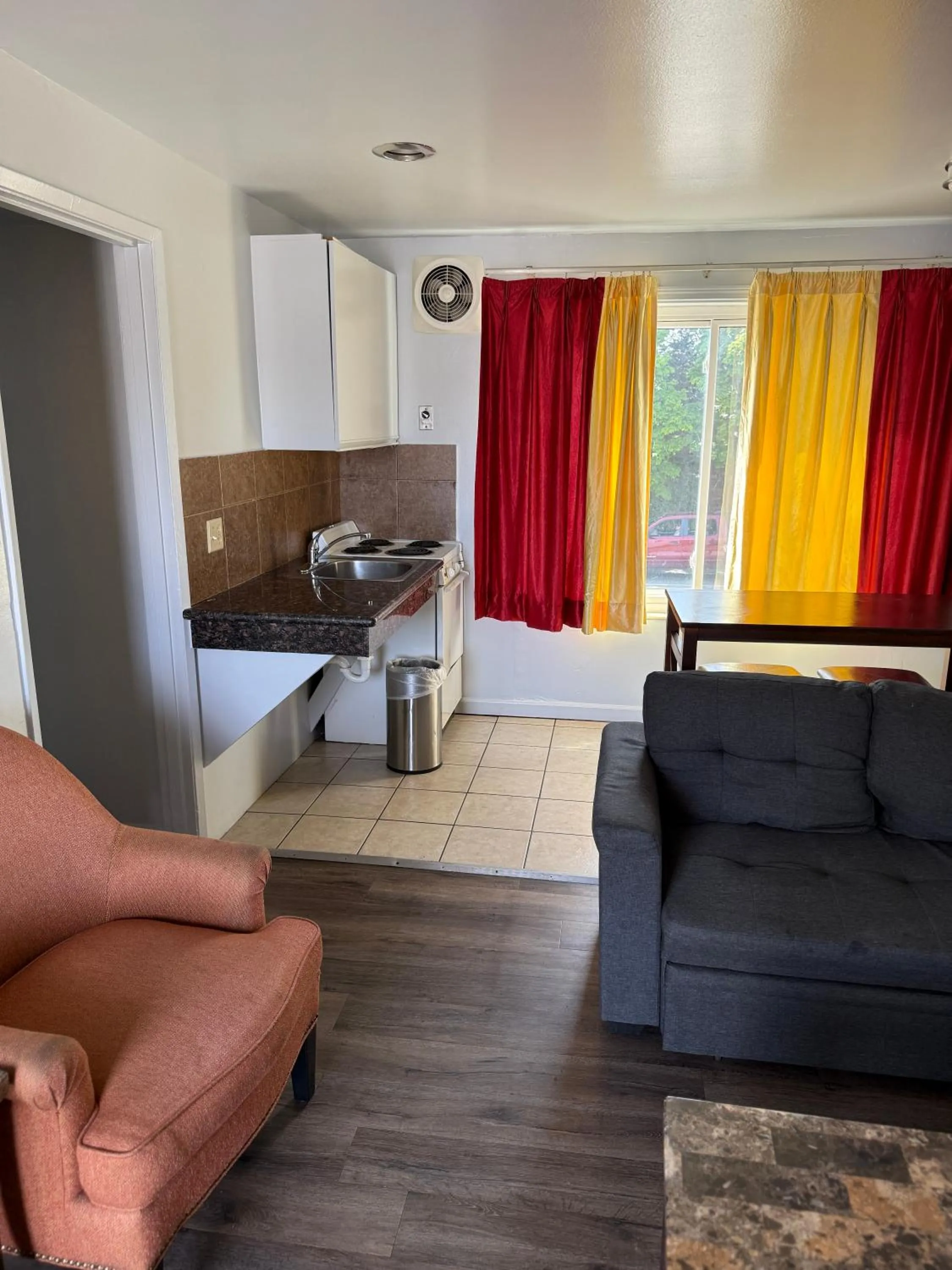 Bed in La Hacienda Motel