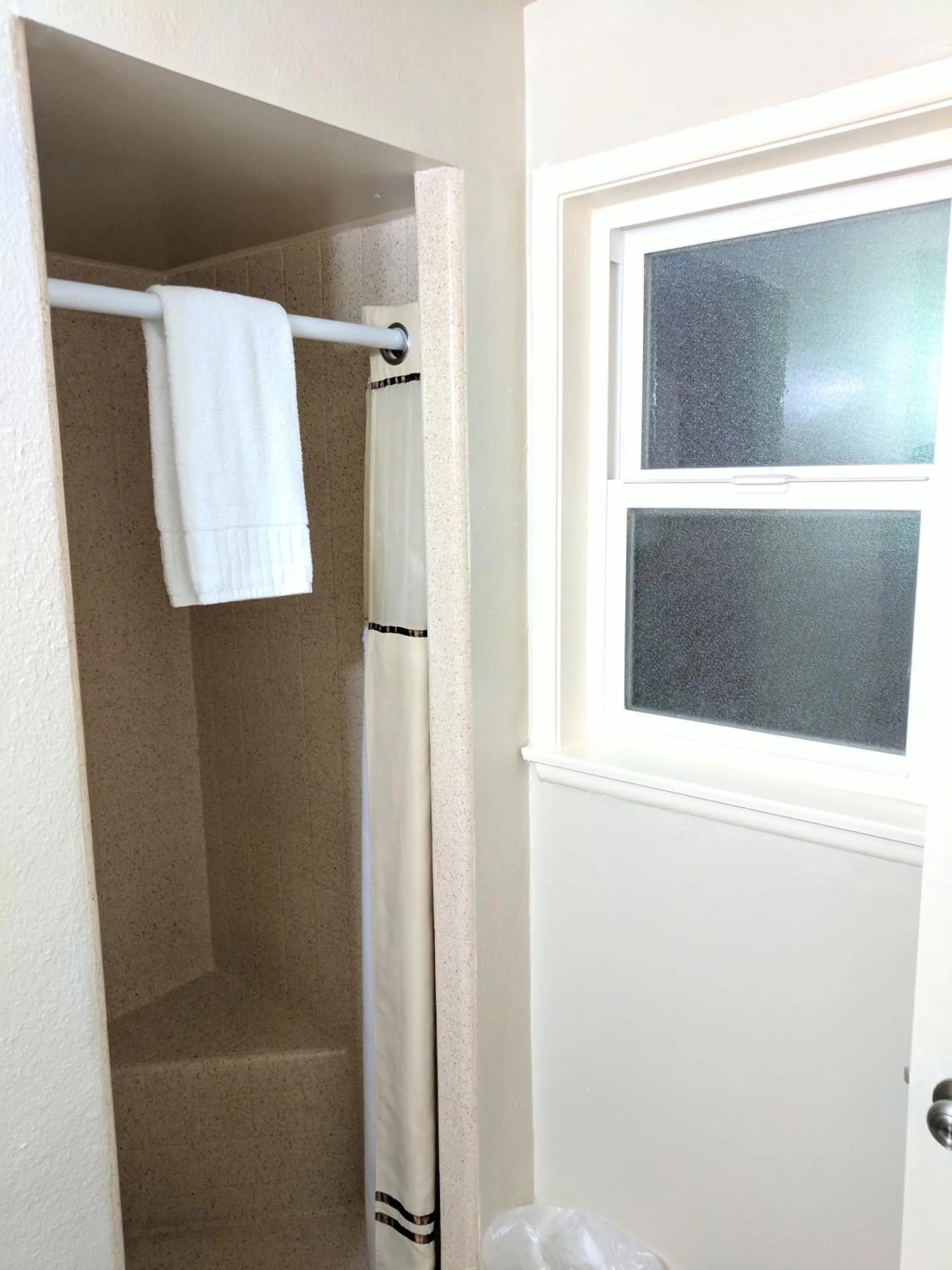 Shower in La Hacienda Motel