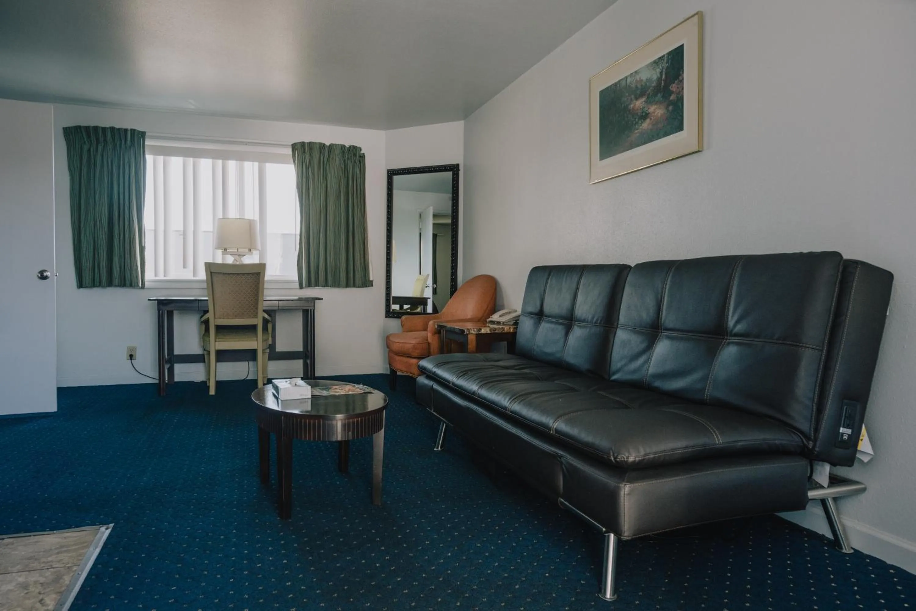 Living room in La Hacienda Motel