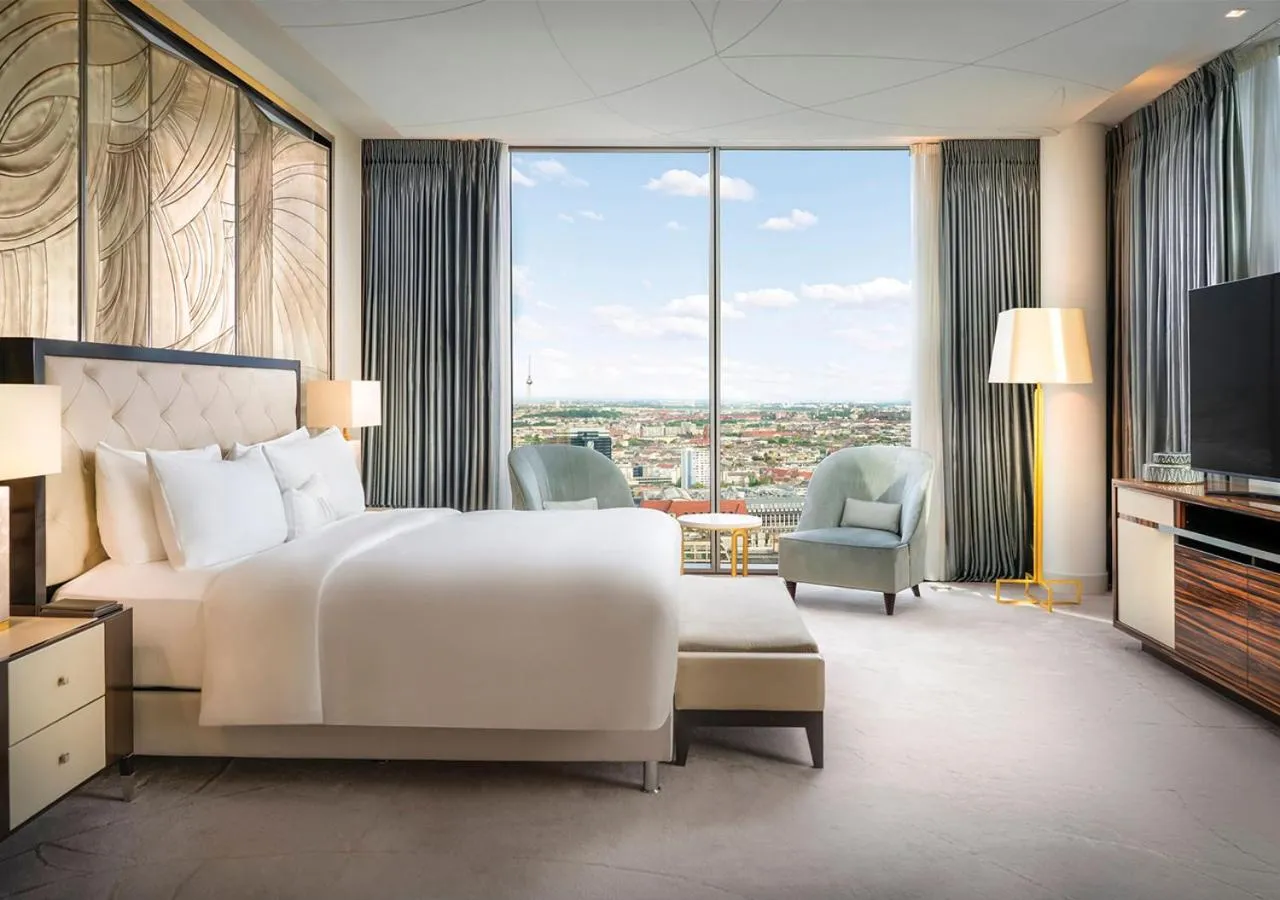 Bed in Waldorf Astoria Berlin