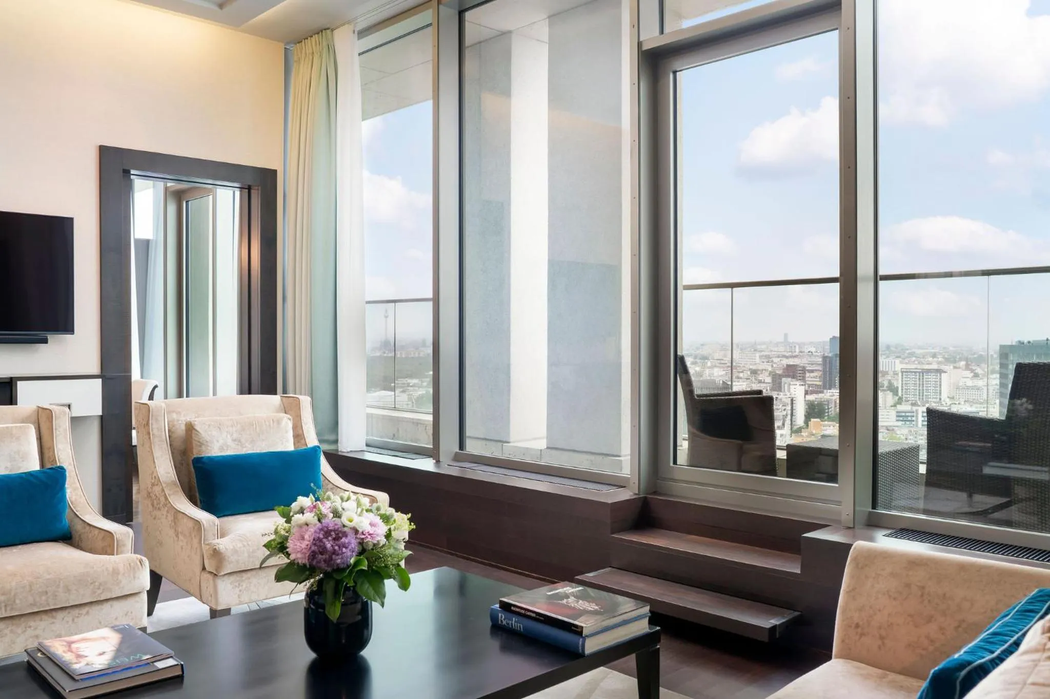 Living room in Waldorf Astoria Berlin