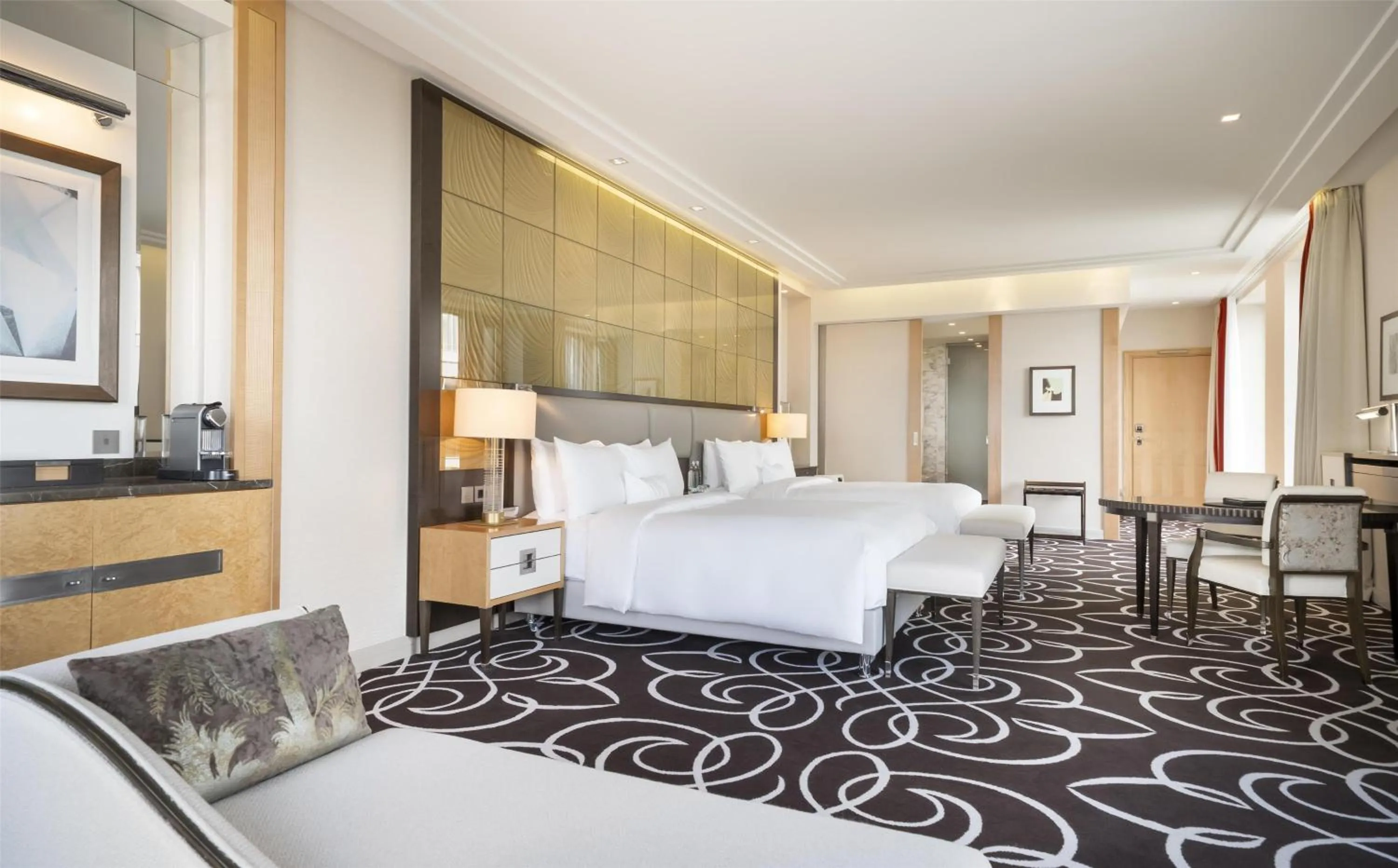 Bedroom, Bed in Waldorf Astoria Berlin