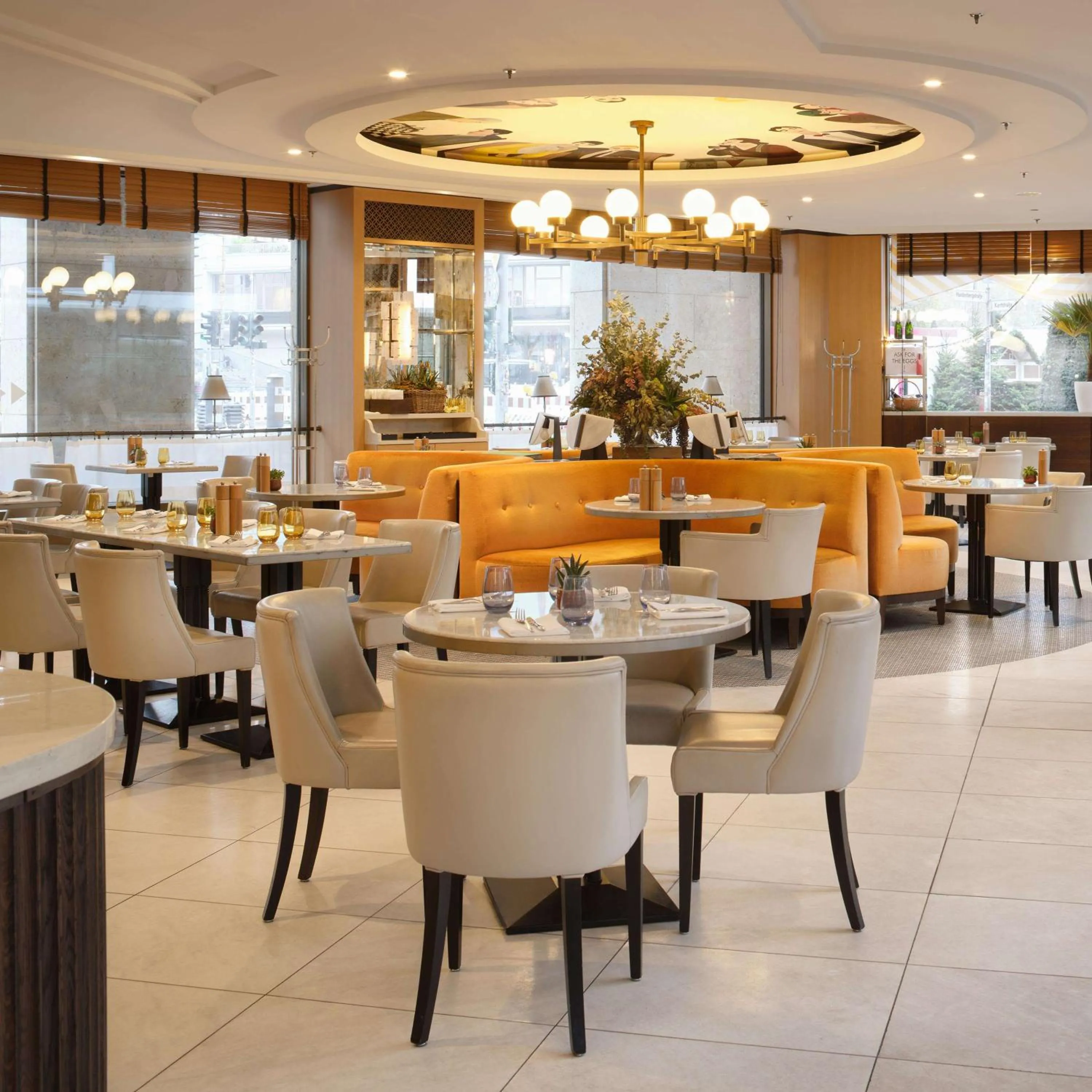 Restaurant/places to eat in Waldorf Astoria Berlin