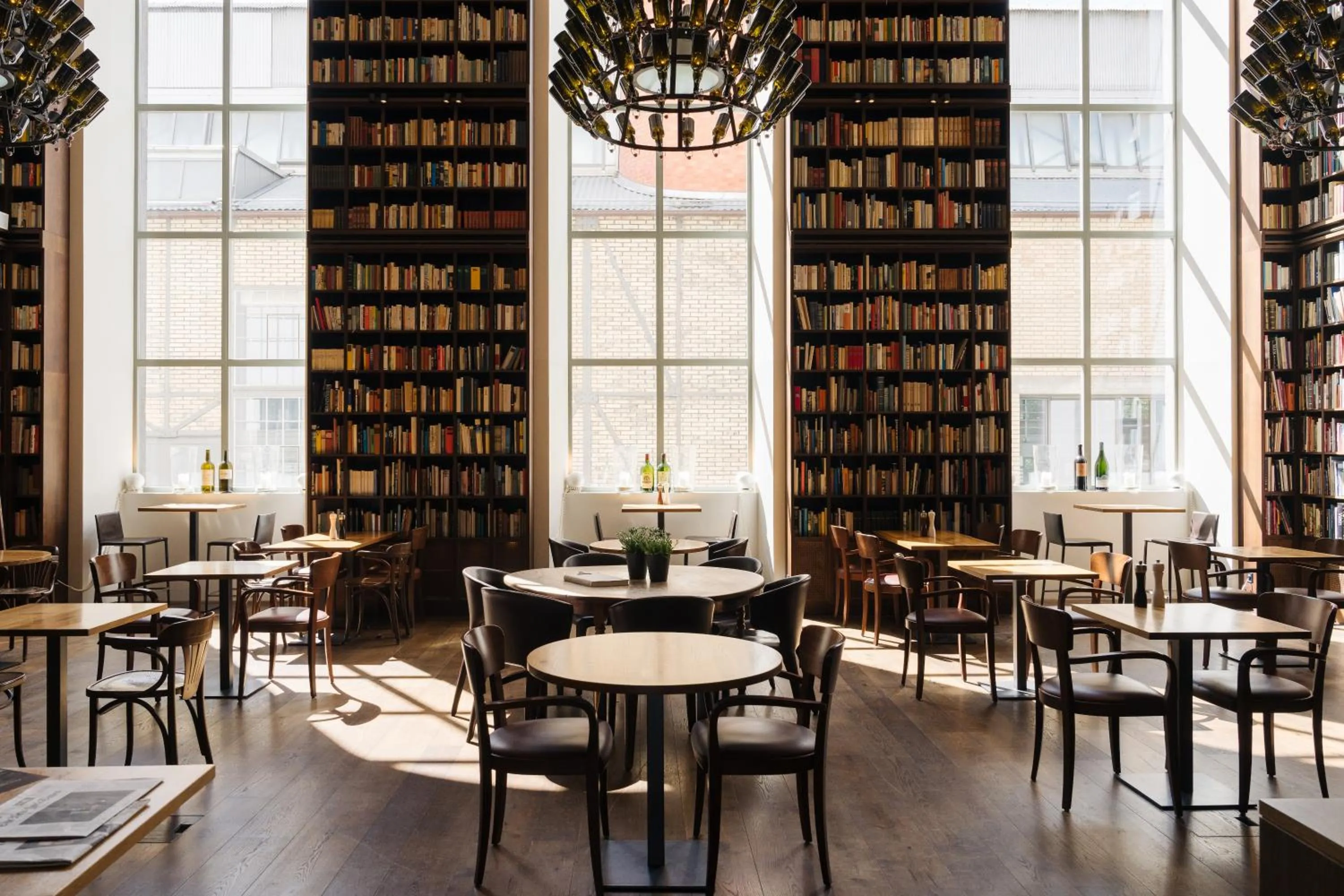 Restaurant/places to eat in B2 Hotel Zürich