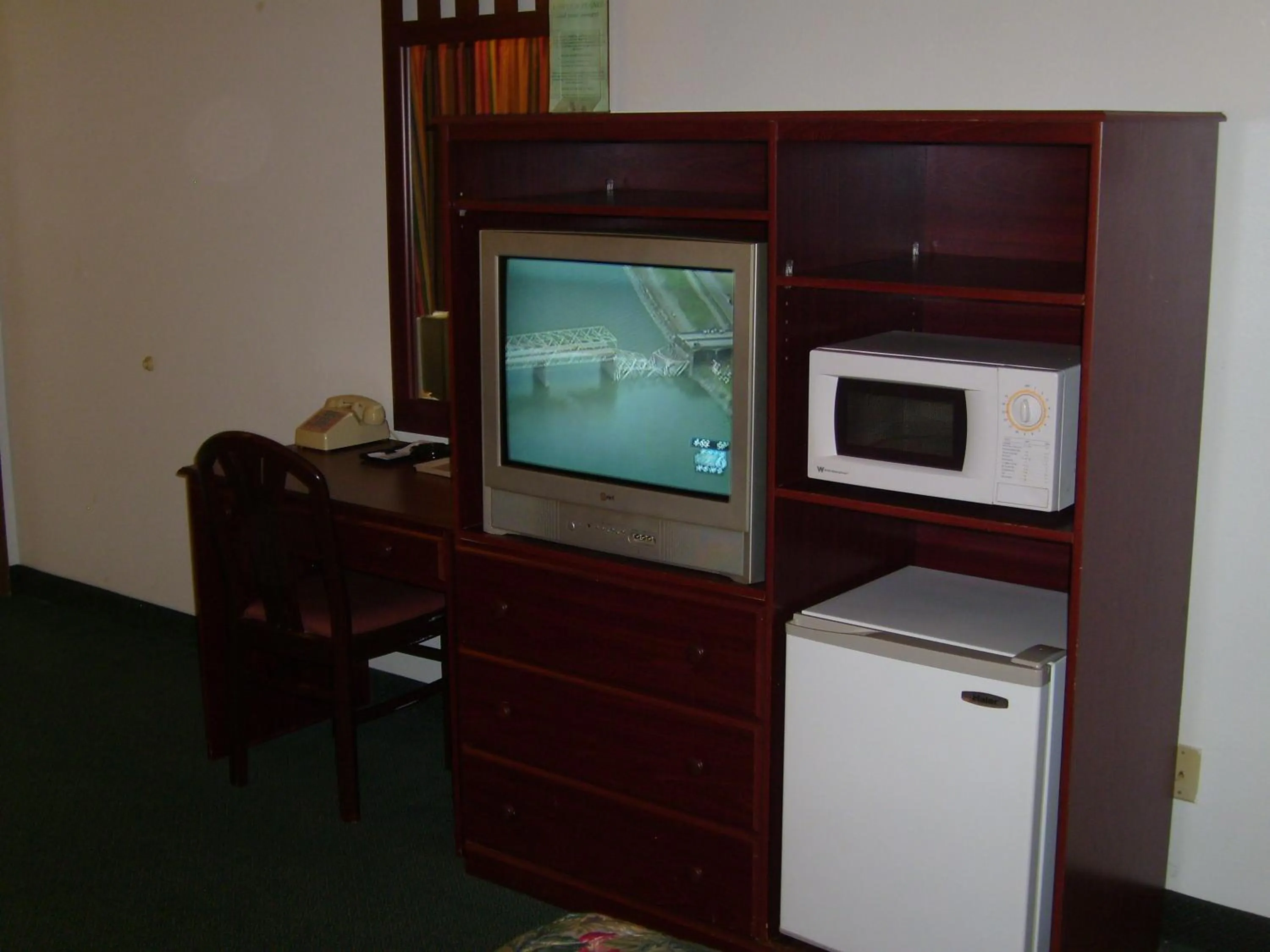 TV and multimedia in Shanico Inn