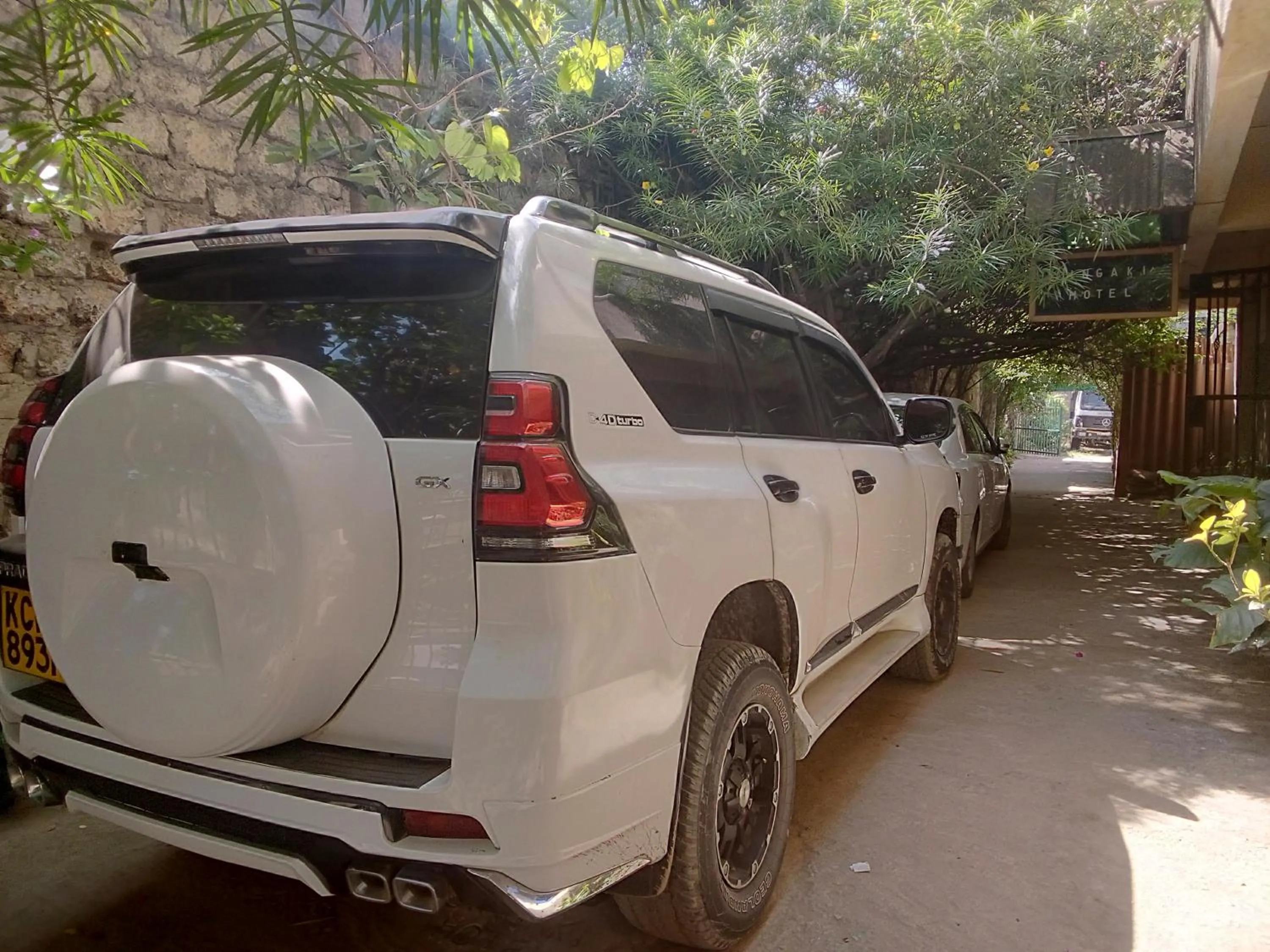 Day in Cingaki Hotel