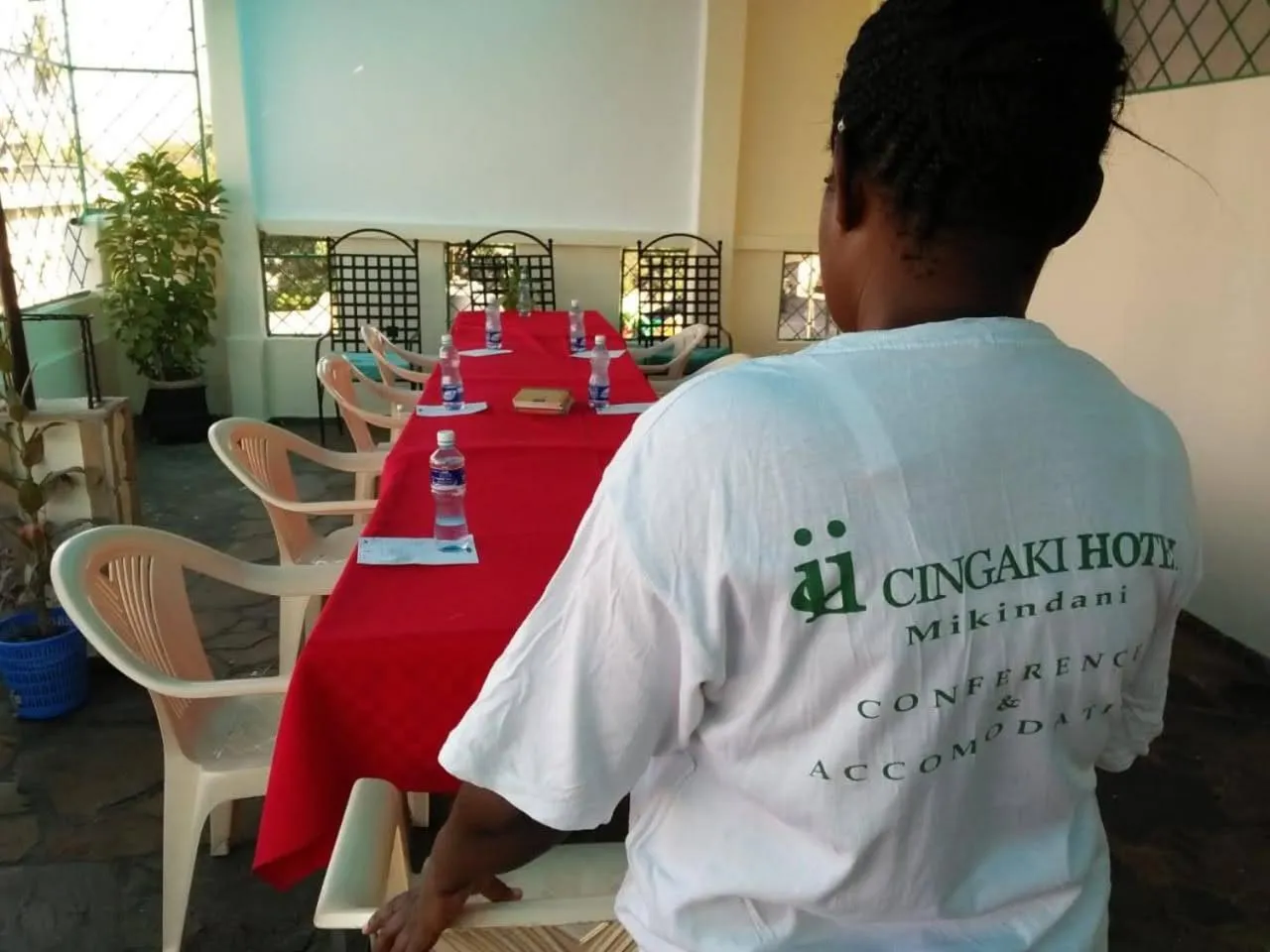 Restaurant/places to eat in Cingaki Hotel