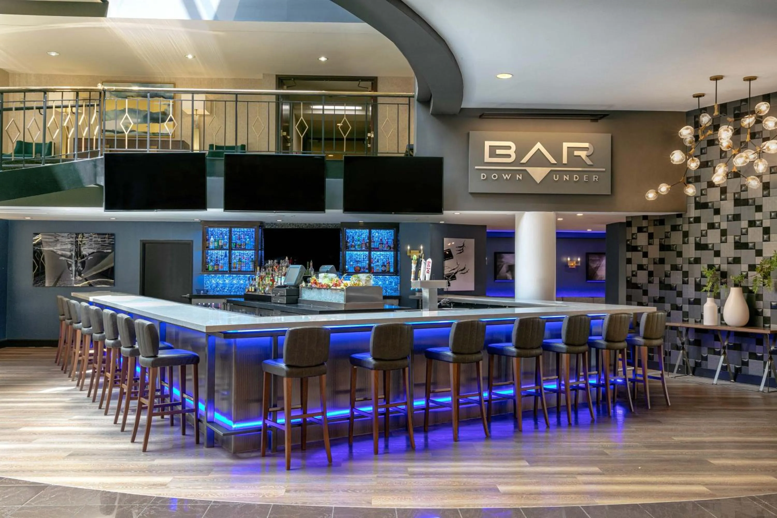 Lounge or bar in Sheraton Greensboro