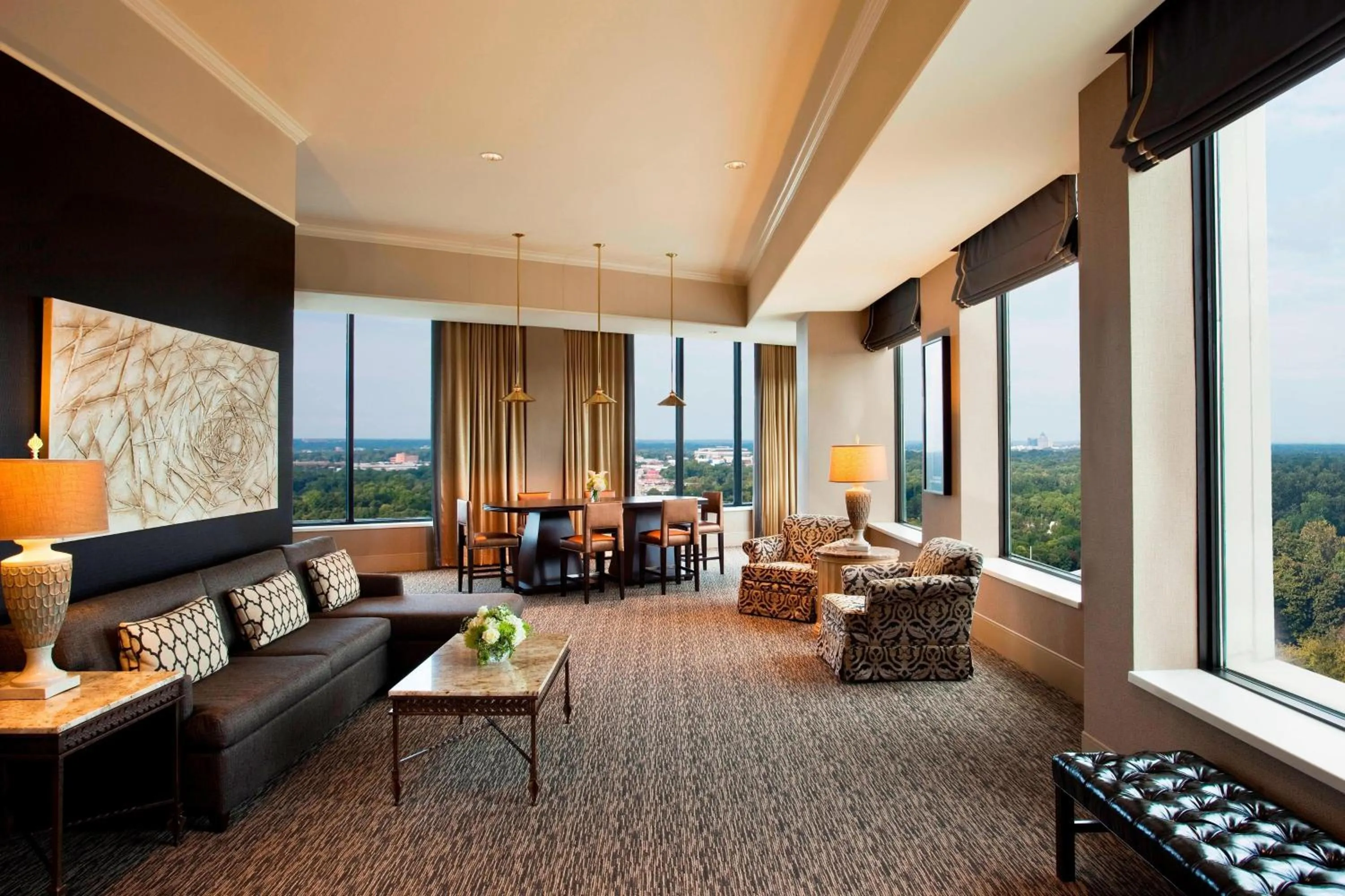 Photo of the whole room in Sheraton Greensboro