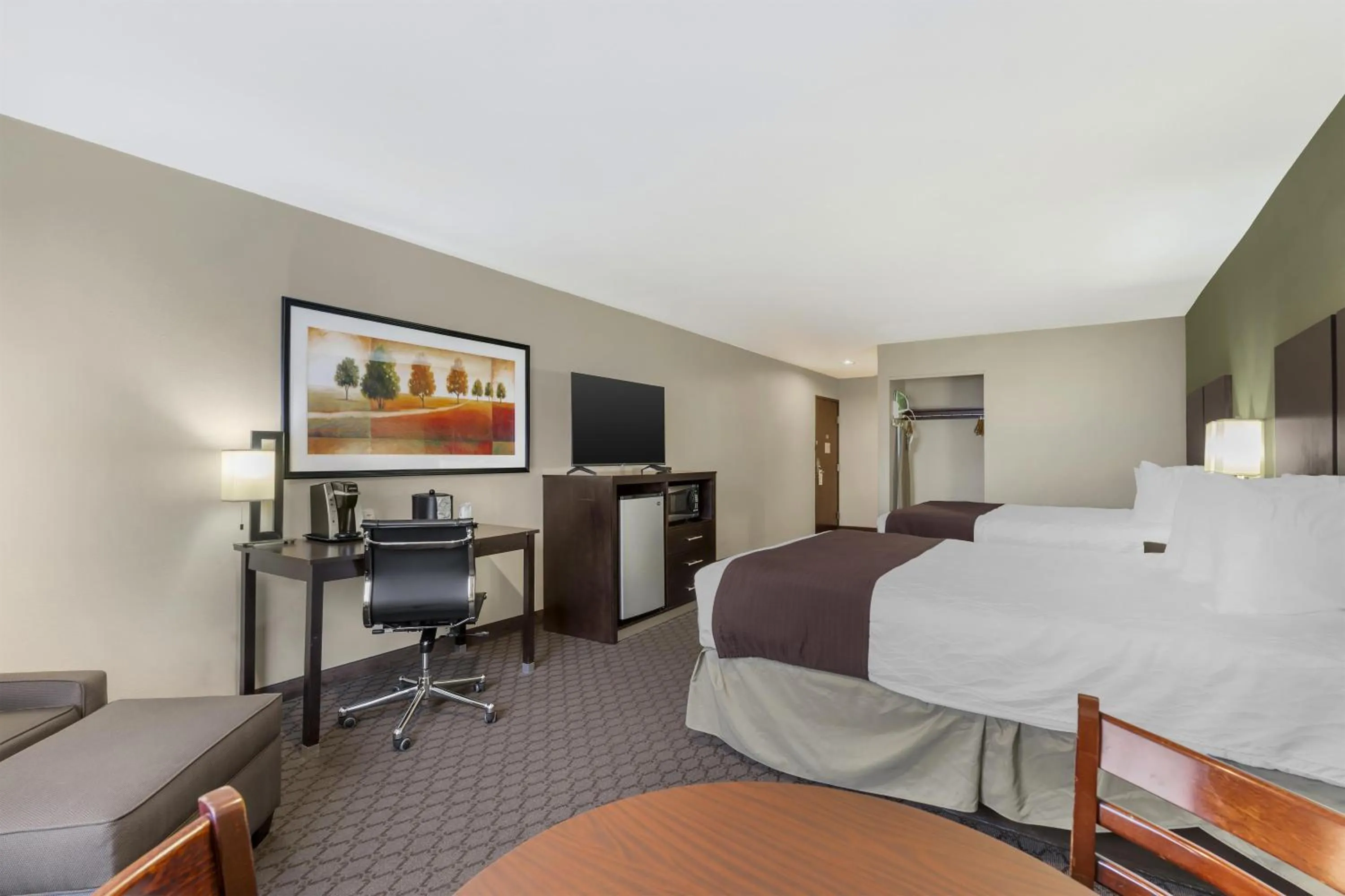 Bedroom, Bed in Best Western Sky Valley Inn