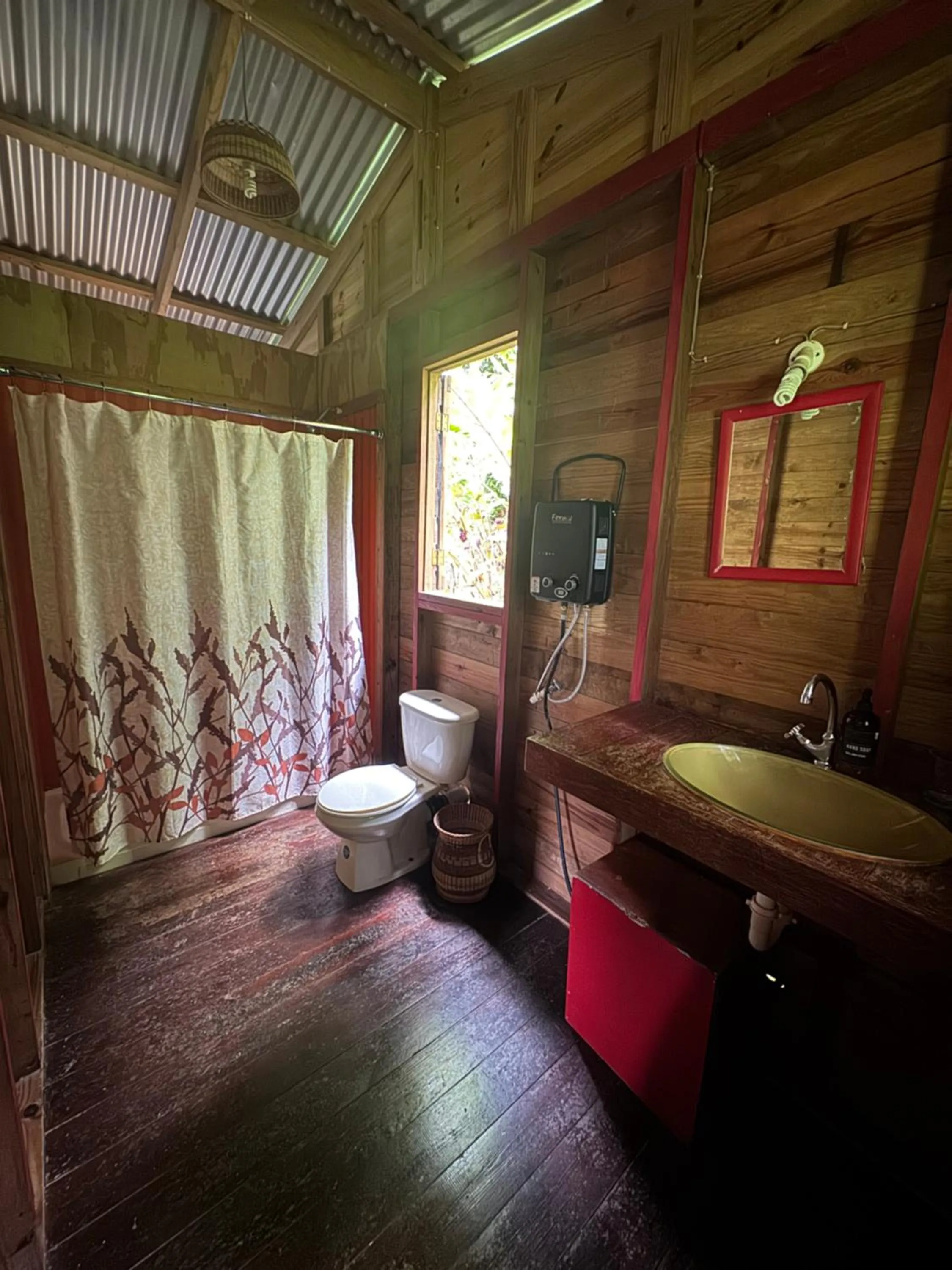 Roots Jungle Retreat