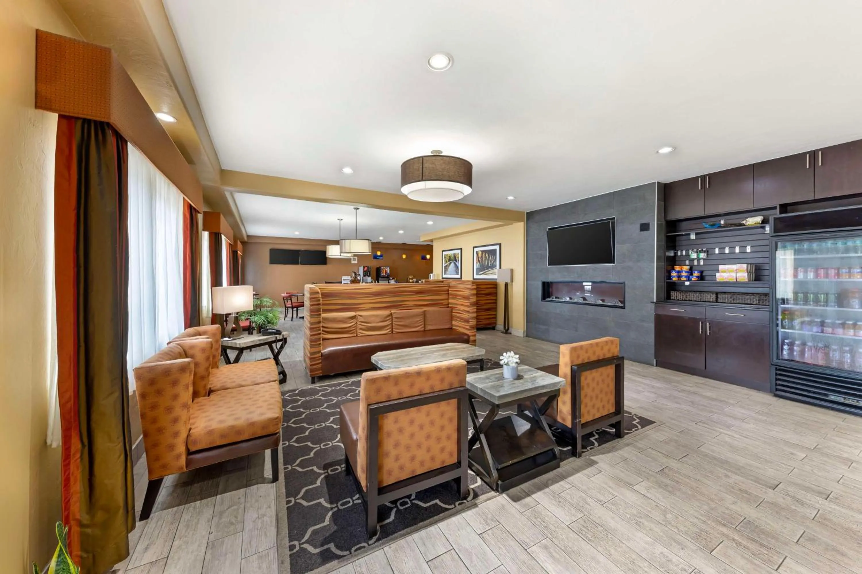 Lobby or reception in Best Western Greentree Inn & Suites