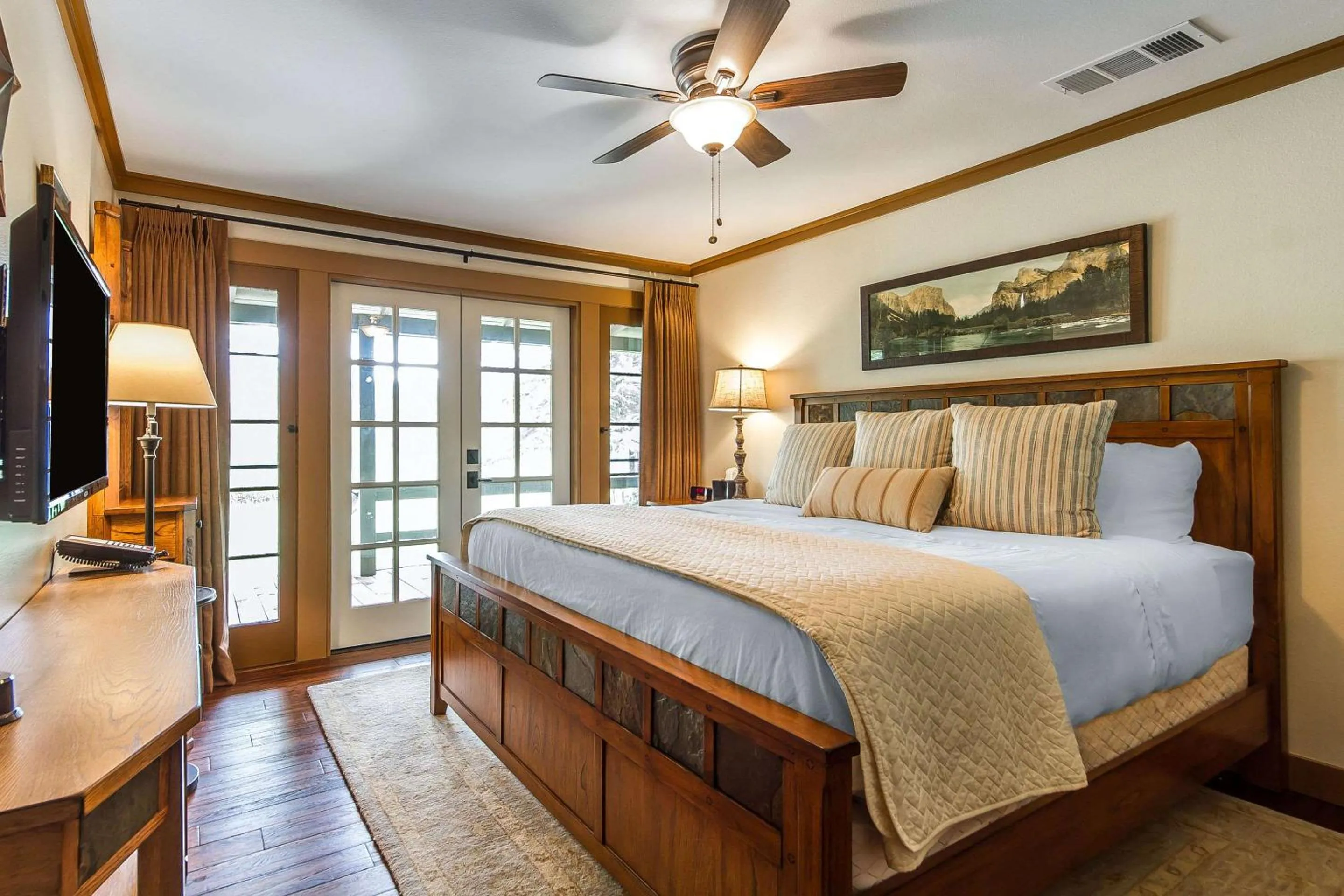 Bedroom, Bed in Sierra Sky Ranch