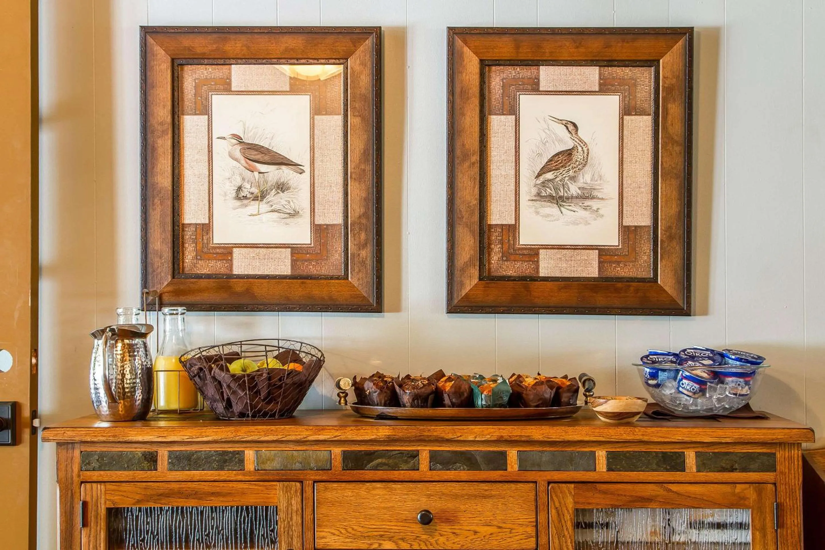 Breakfast in Sierra Sky Ranch