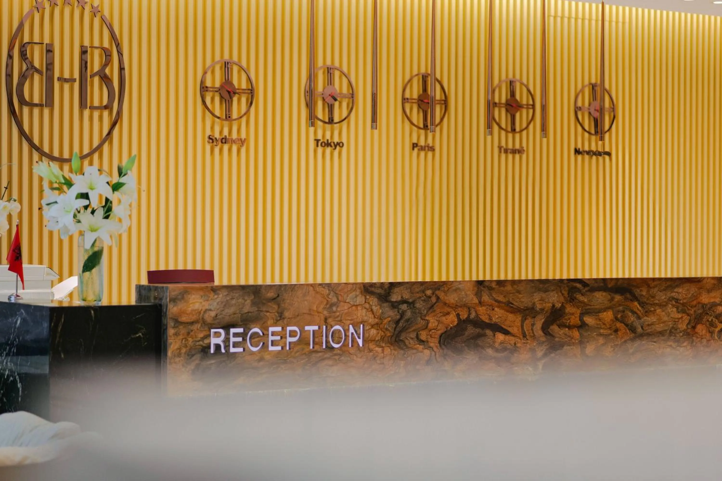 Lobby or reception in Hotel Saranda Butrinti Affiliated by Meliá