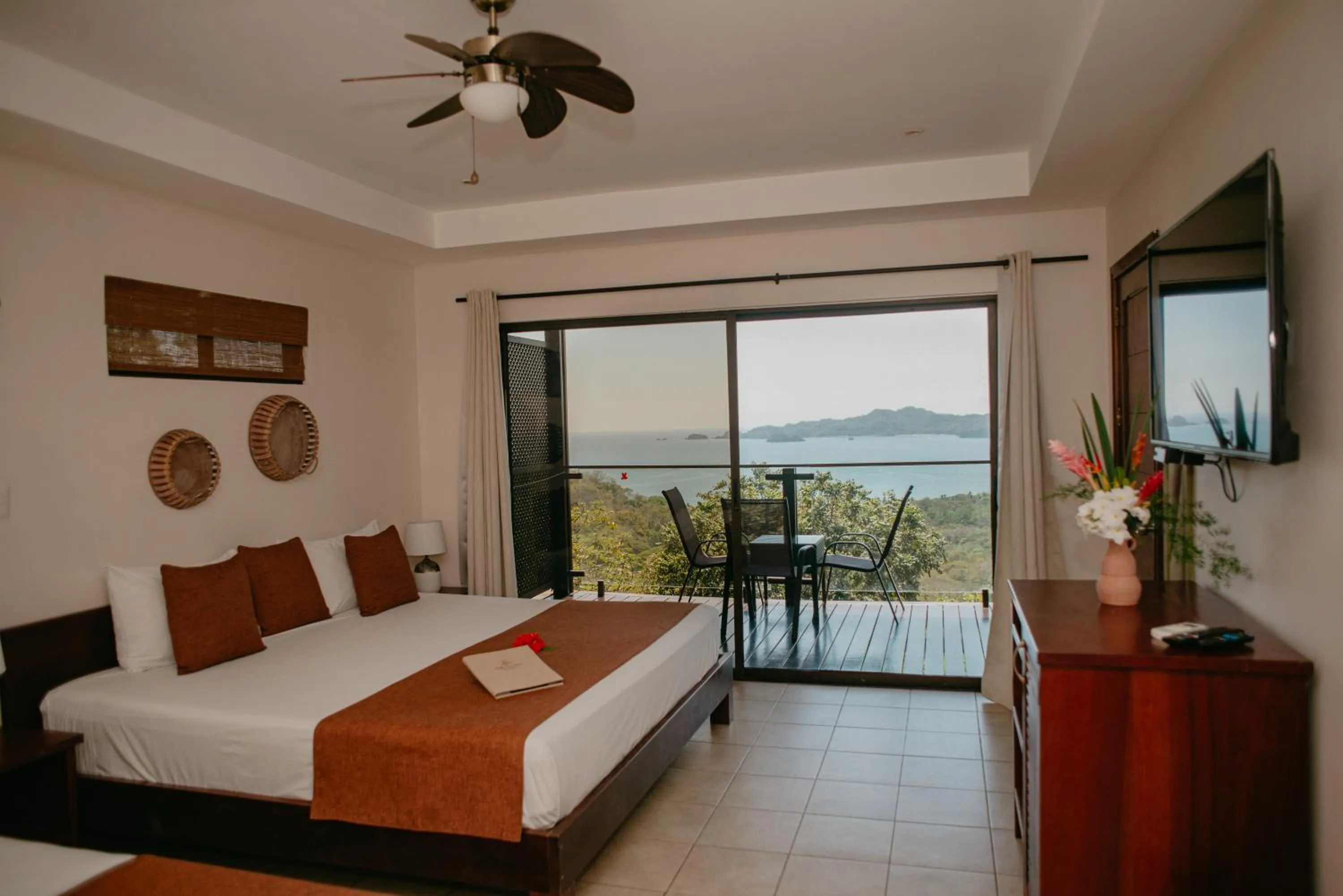 Bedroom, Bed in Eco Boutique Hotel Vista Las Islas Reserva Natural