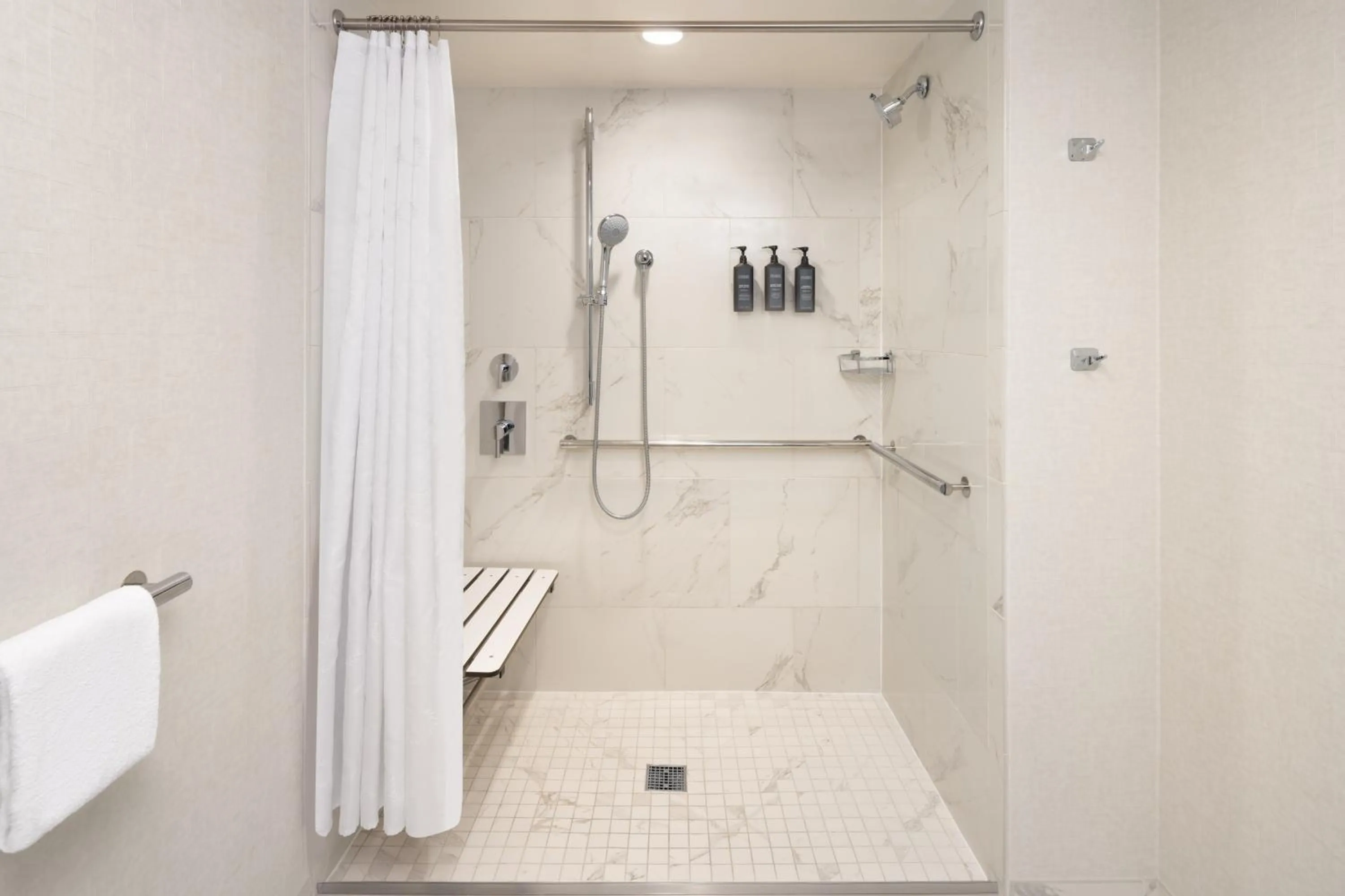 Bathroom in Sheraton West Des Moines