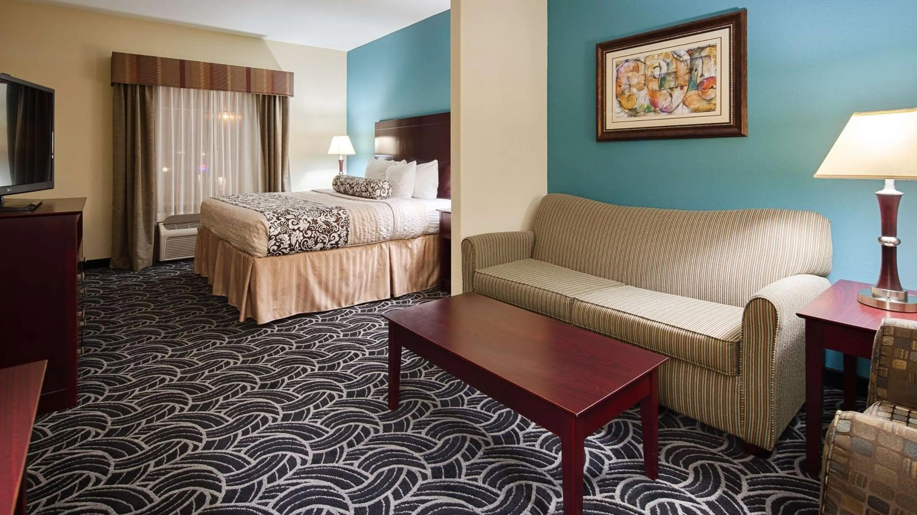 Photo of the whole room, Bed in Best Western Plus Katy Inn & Suites