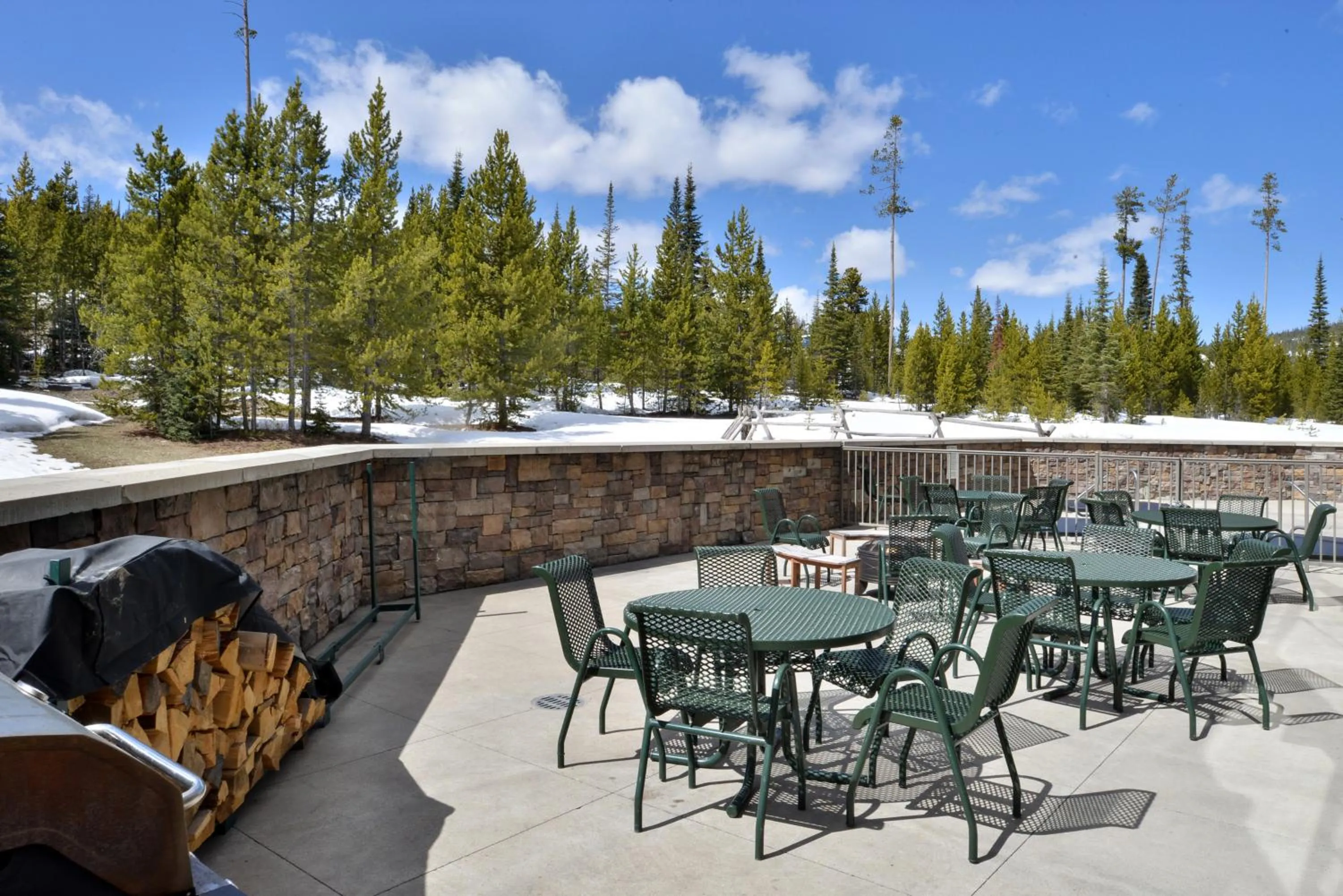 BBQ facilities in The Lodge at Big Sky