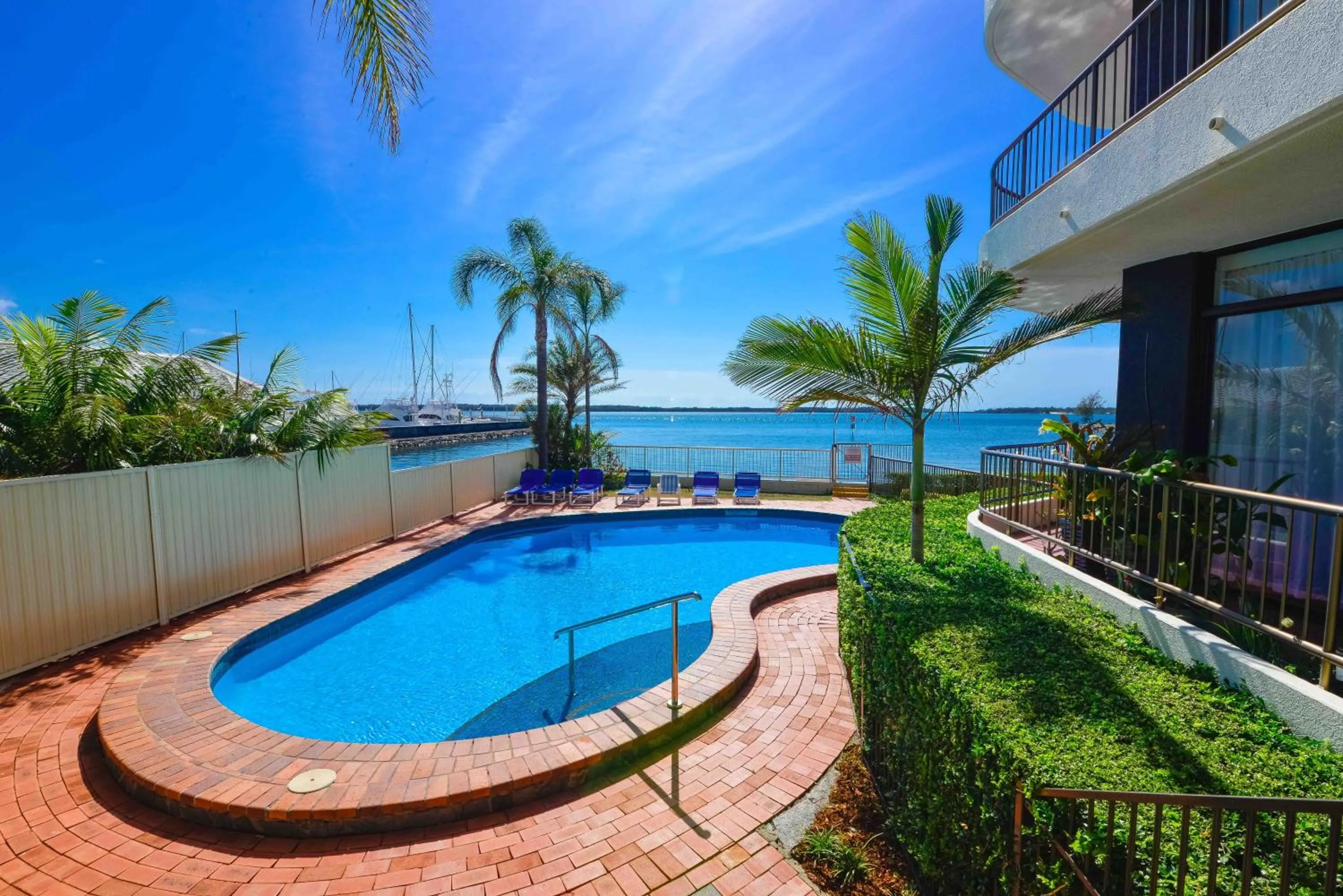 Swimming pool in Broadwater Shores Waterfront Apartments