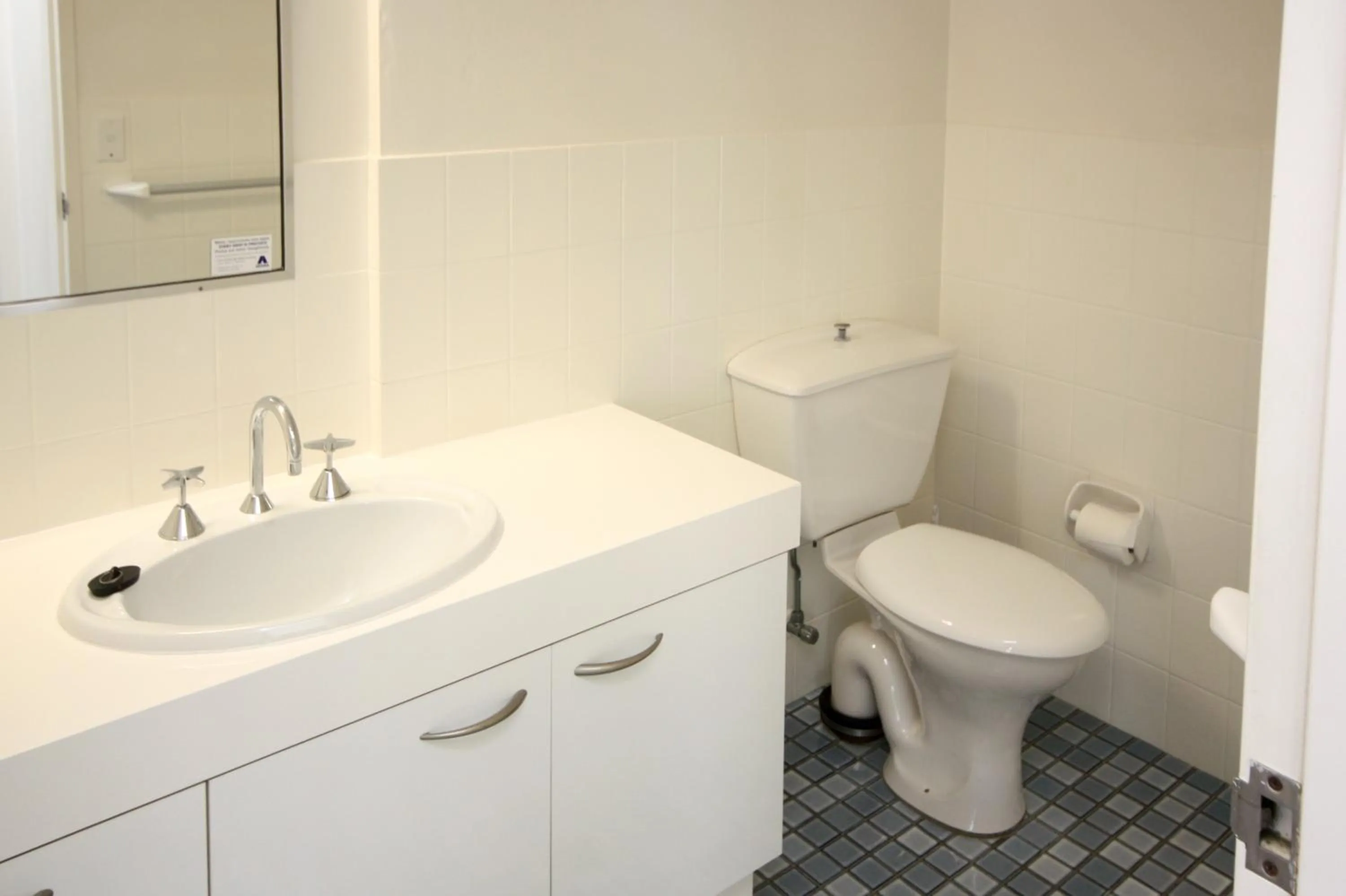Bathroom in Broadwater Shores Waterfront Apartments