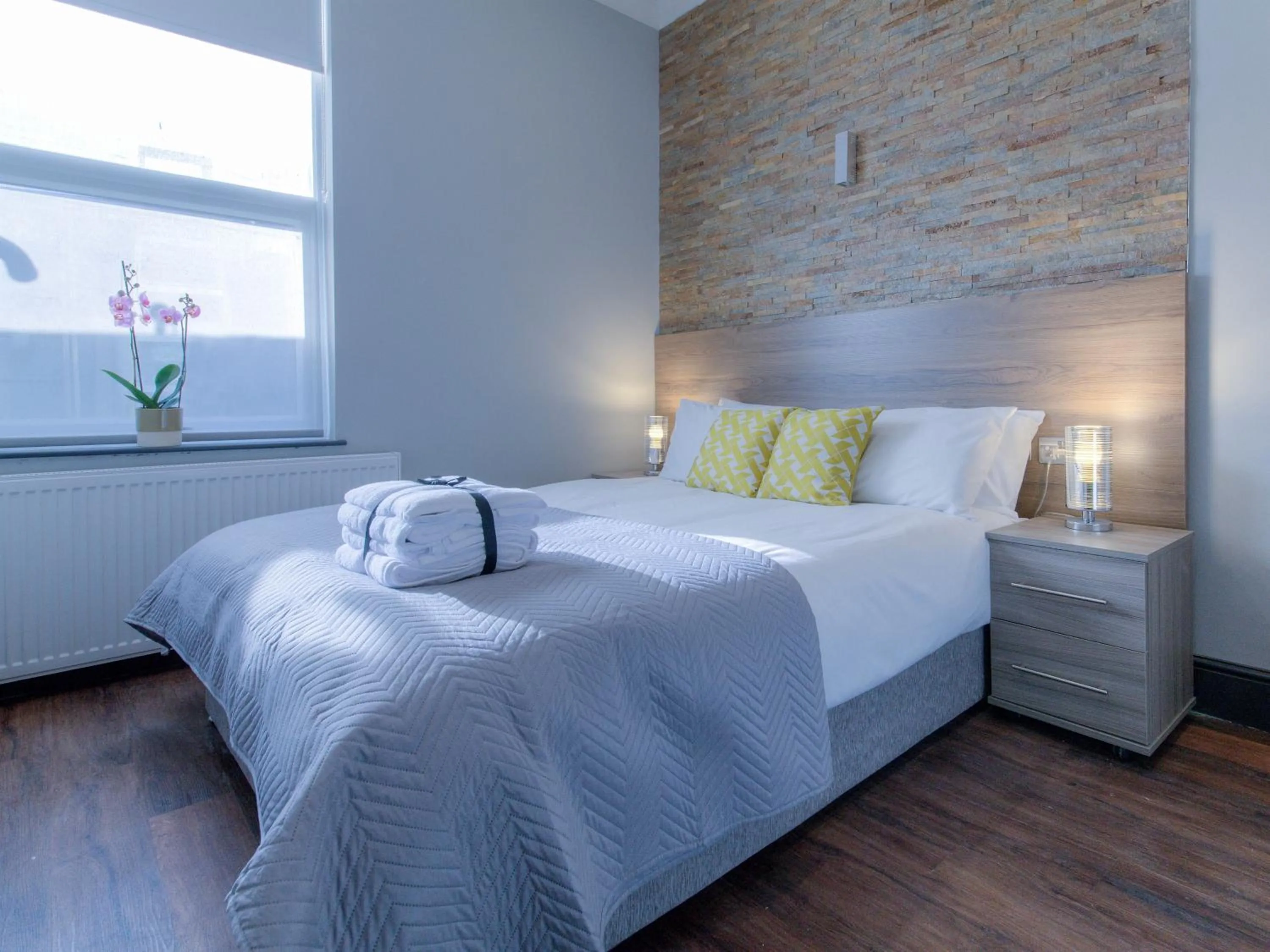 Bedroom in Remaotel The Bromley Apartments