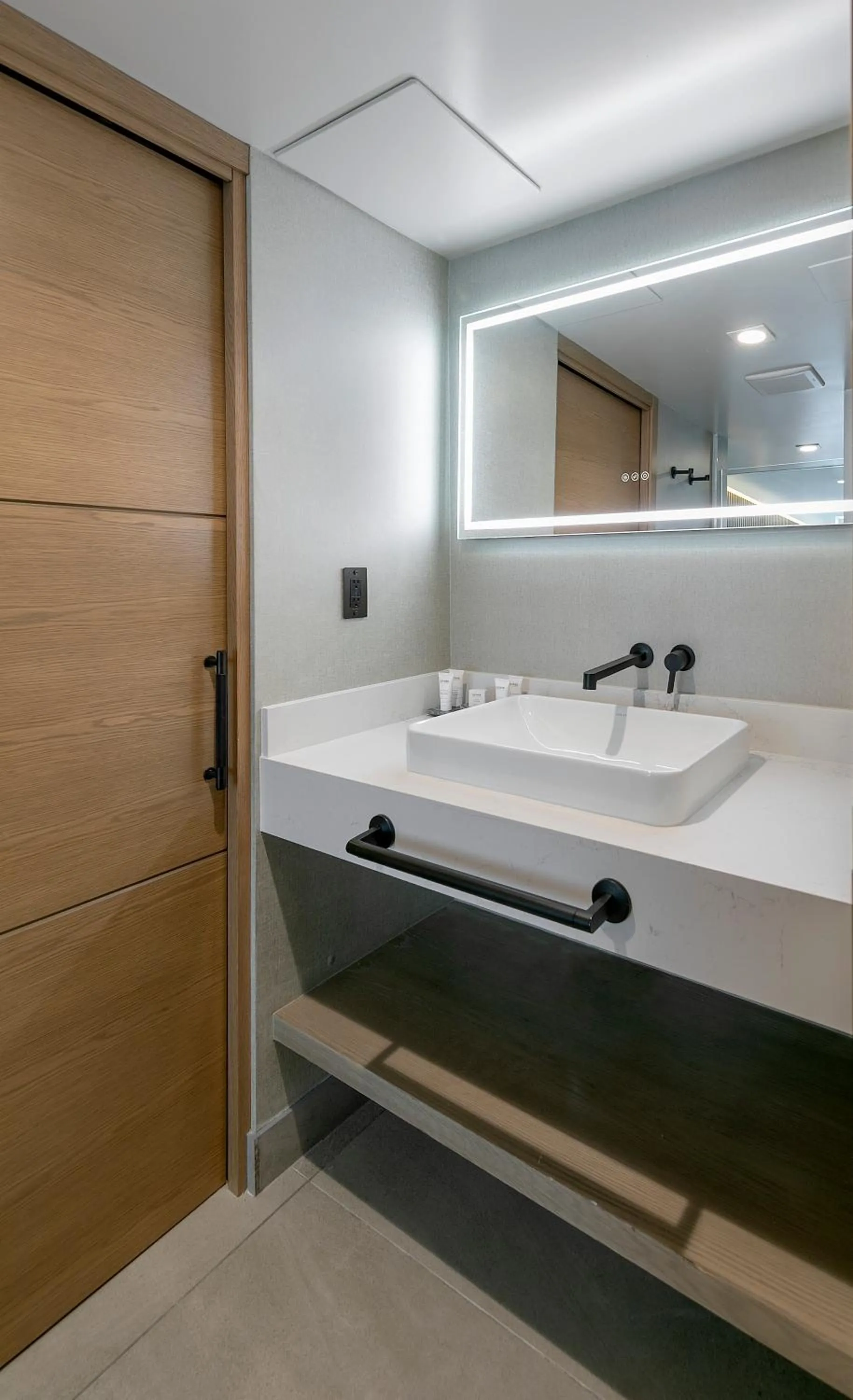 Bathroom in La Jolla Cove Suites