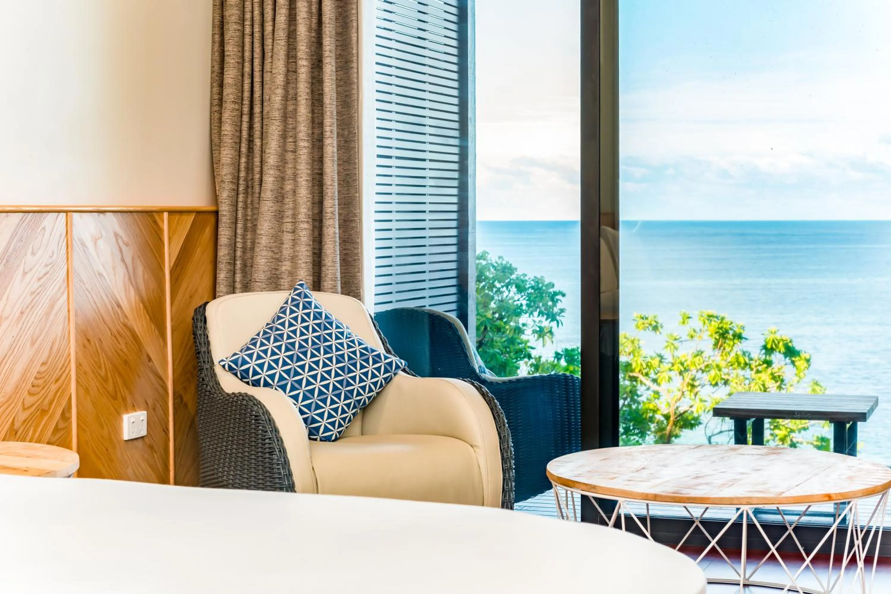 Balcony/Terrace, Bed in Scenic Matavai Resort Niue