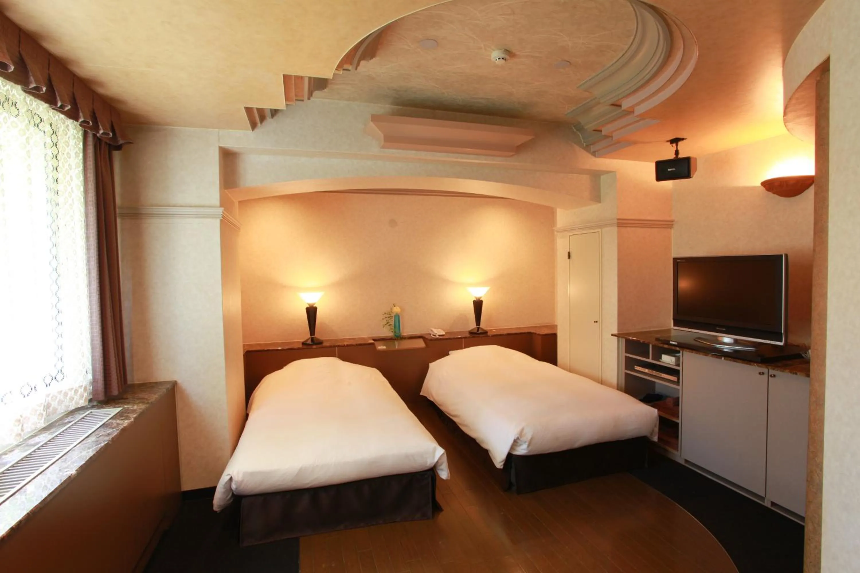 Bedroom, Bed in Hotel In Kyoto Sasarindou