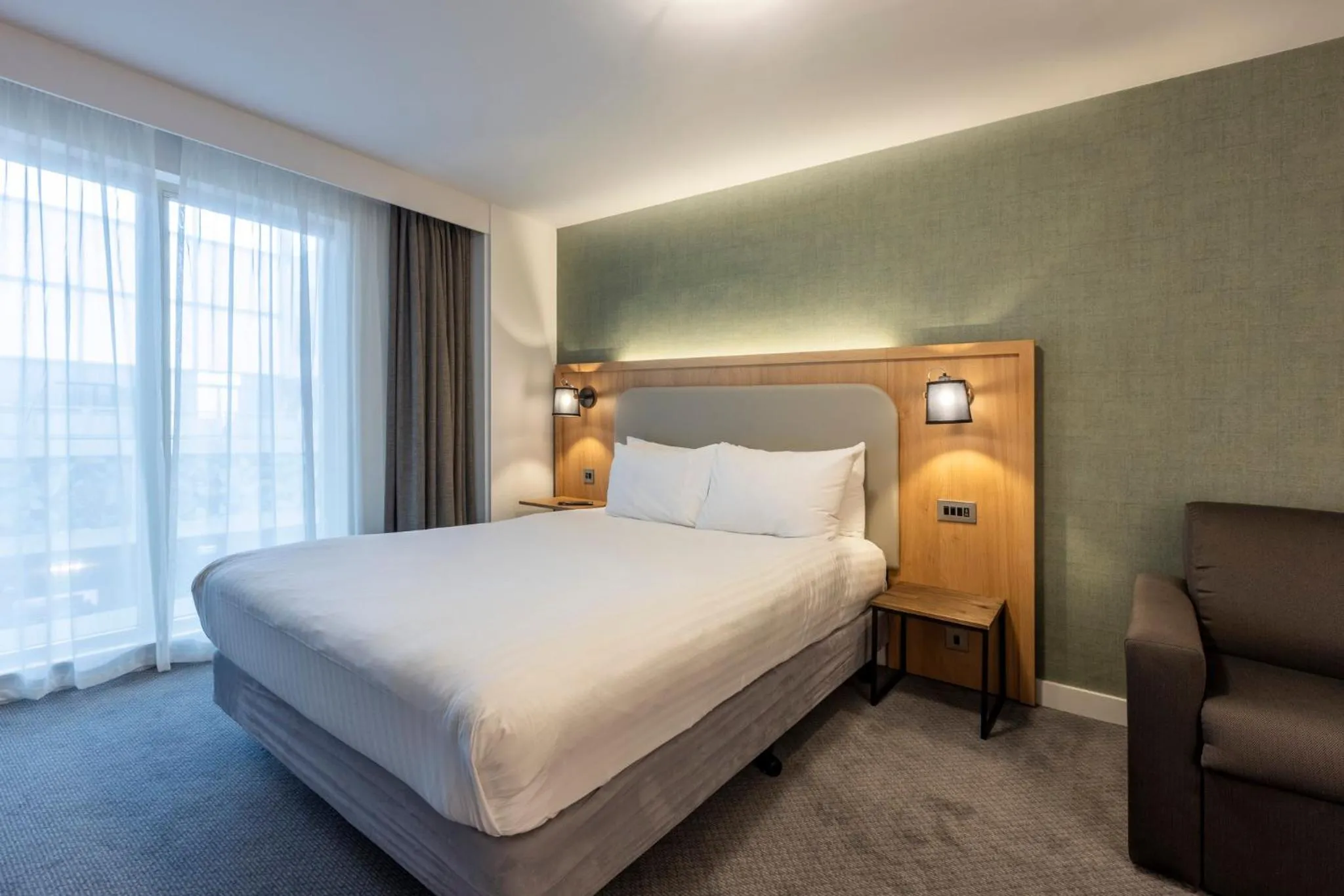 Photo of the whole room, Bed in Holiday Inn Milton Keynes Central by IHG