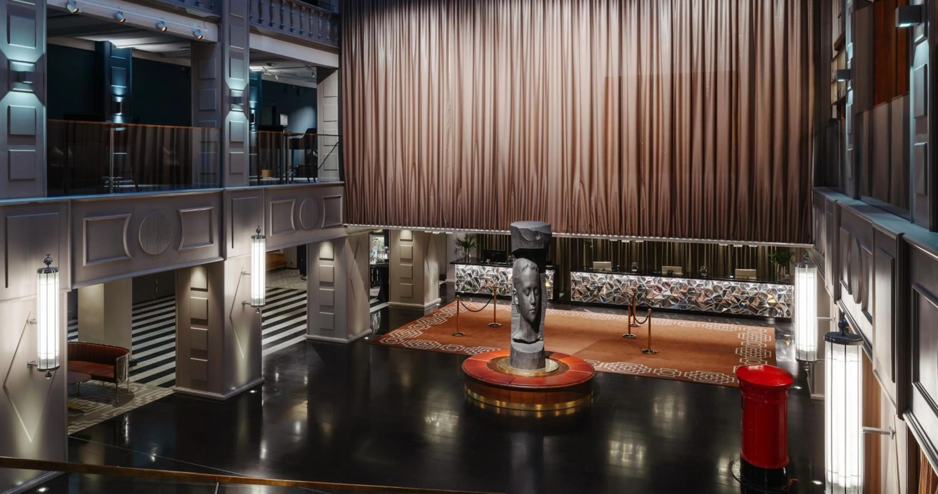 Lobby or reception in Clarion Hotel Post