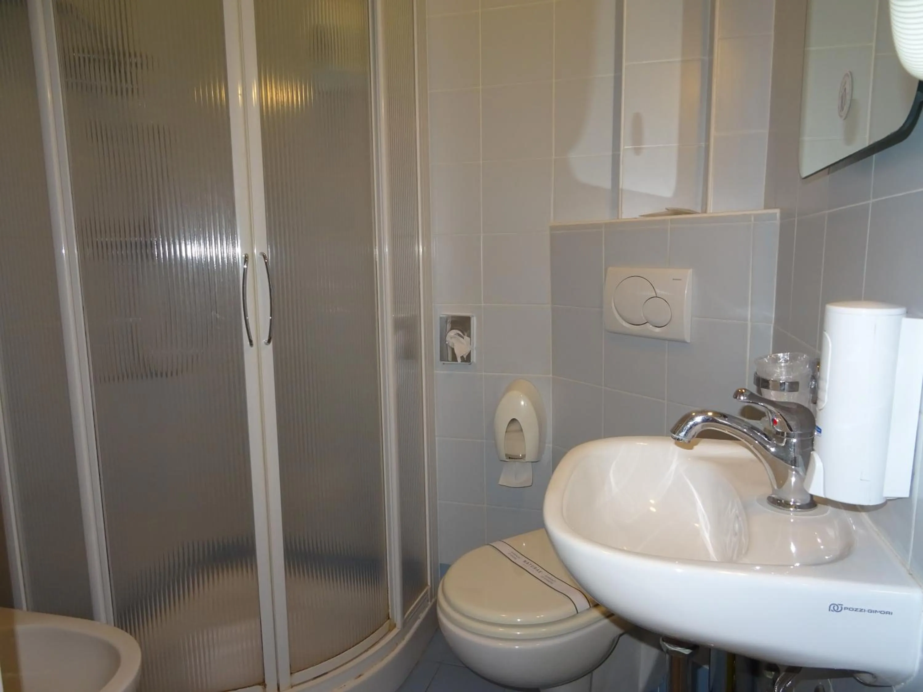 Toilet in Hotel Sole E Mare