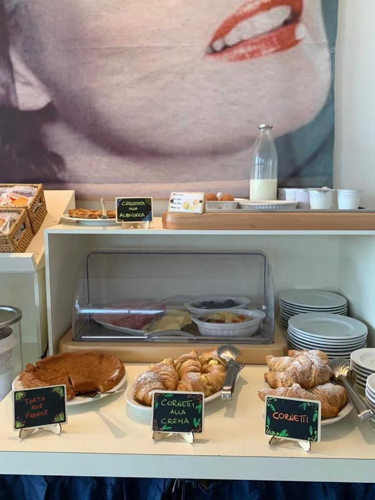 Breakfast in Hotel Sole E Mare