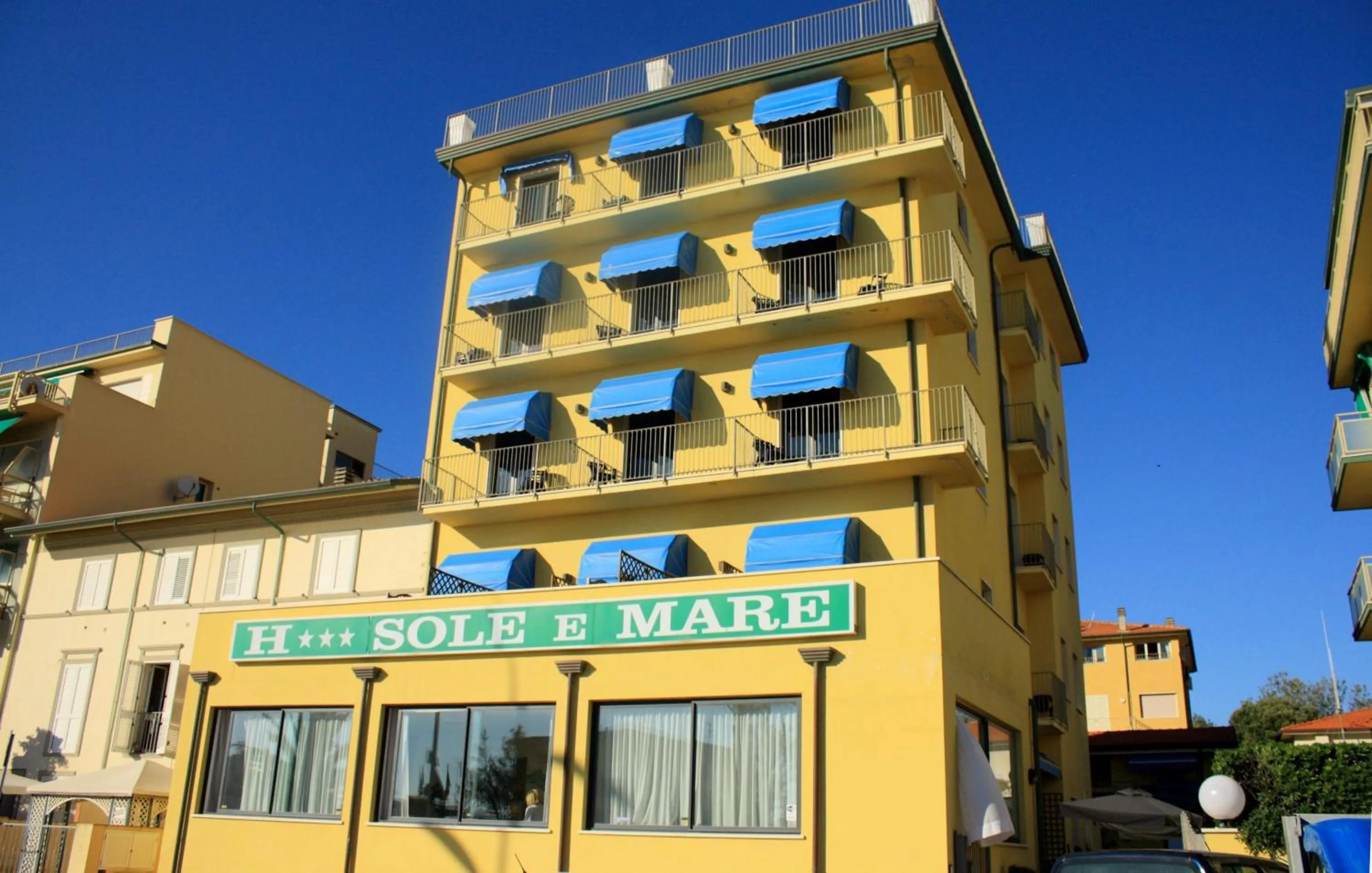 Facade/entrance in Hotel Sole E Mare