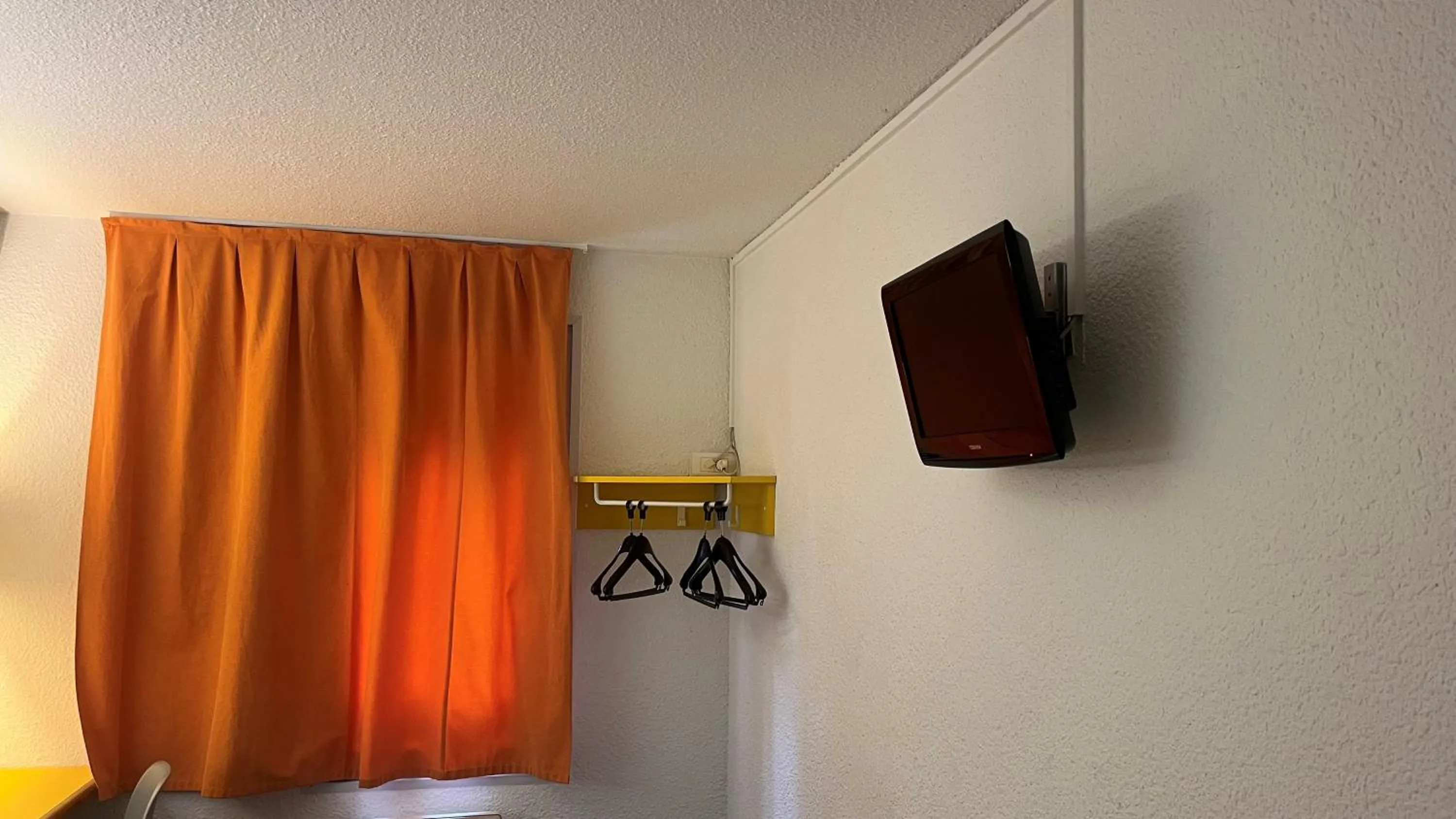 TV and multimedia in Quick Palace Anglet