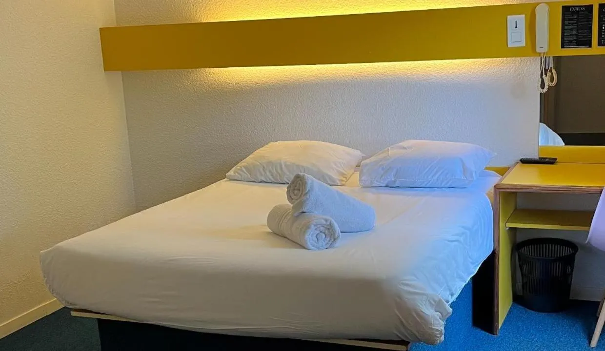 Double Room - Disability Access in Quick Palace Anglet