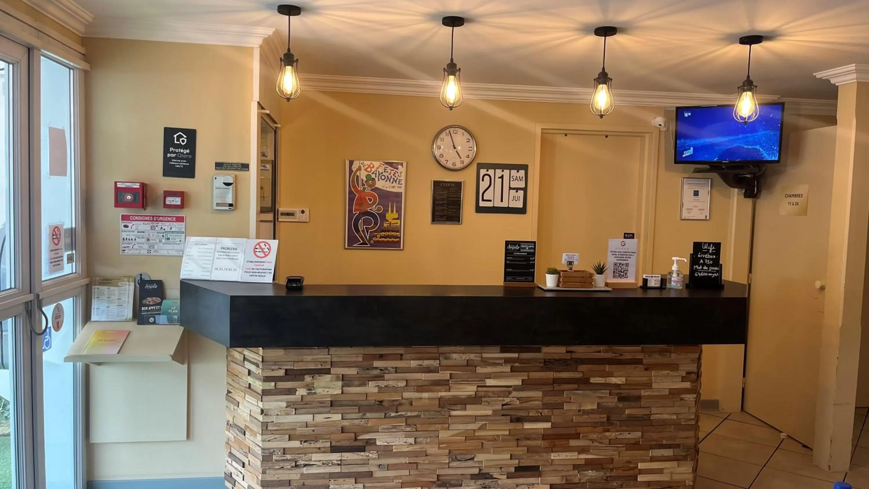 Lobby or reception in Quick Palace Anglet