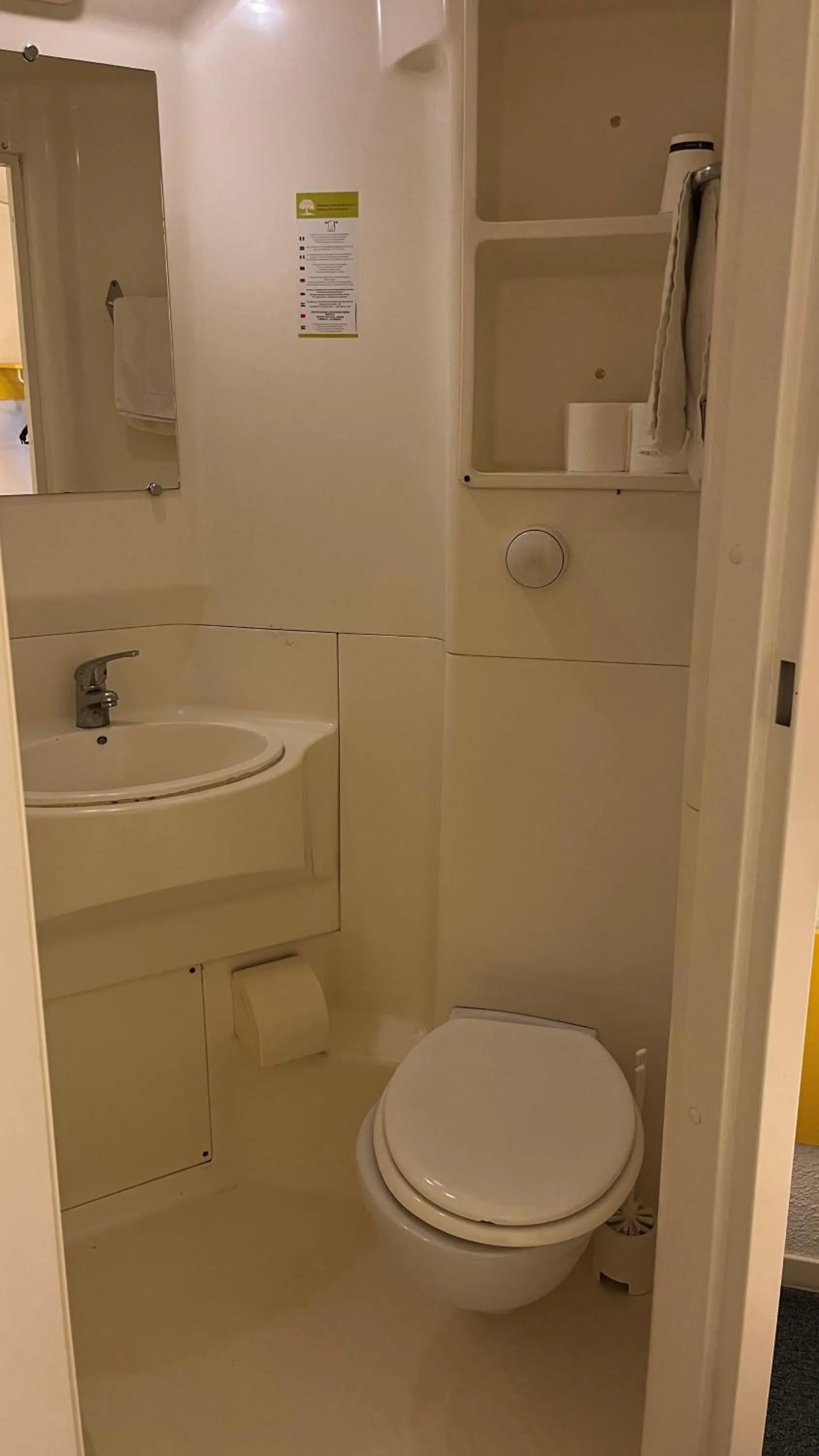 Bathroom in Quick Palace Anglet