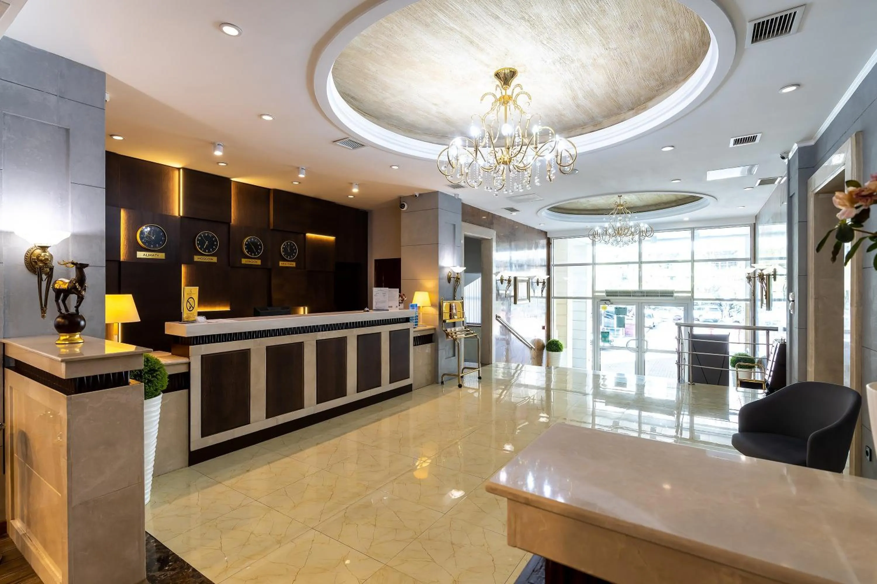 Lobby or reception in Renion Residence Hotel