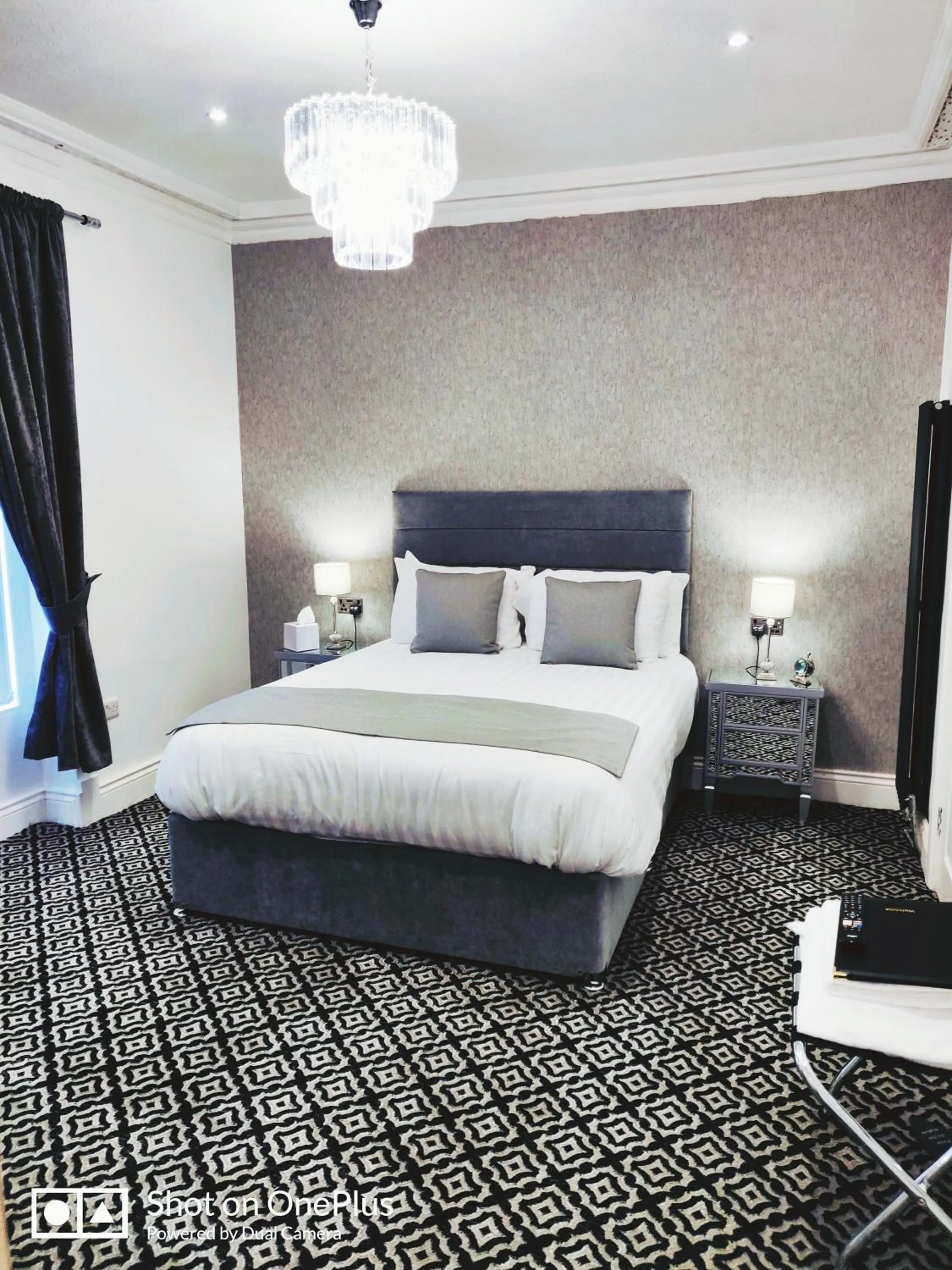 Deluxe Double or Twin Room in Serendipity House