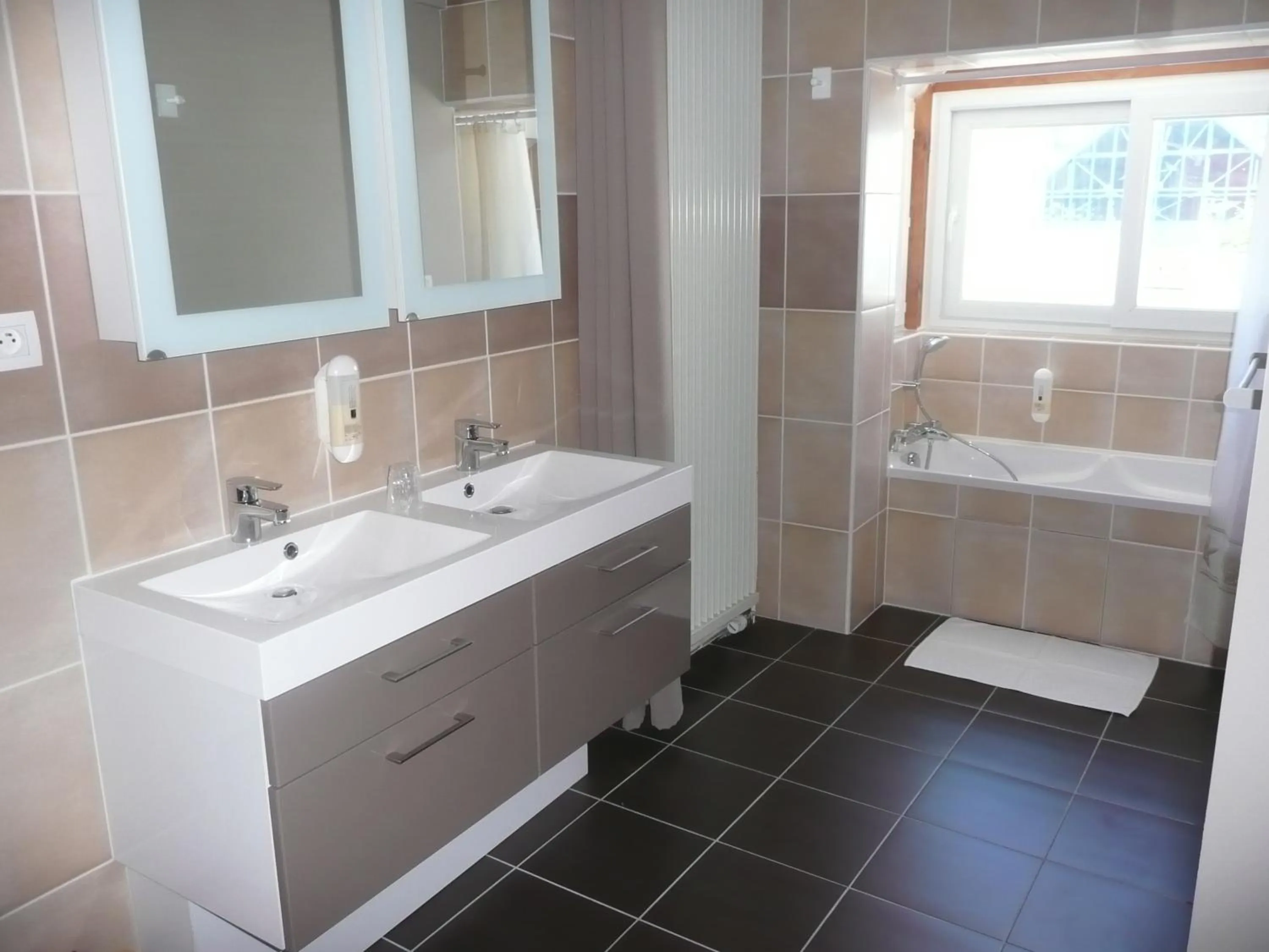 Bathroom in Residence L'Etoile du Sancy